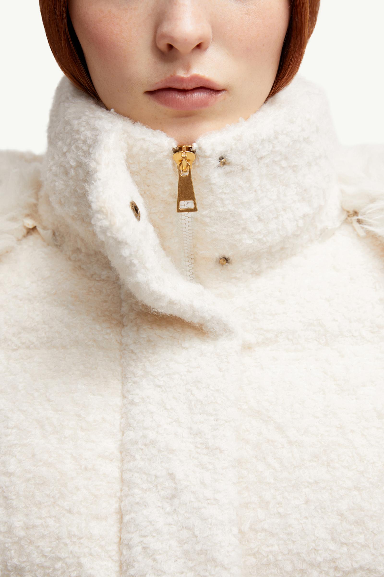 ホワイト Virieu ショートダウンジャケット : ショートダウン