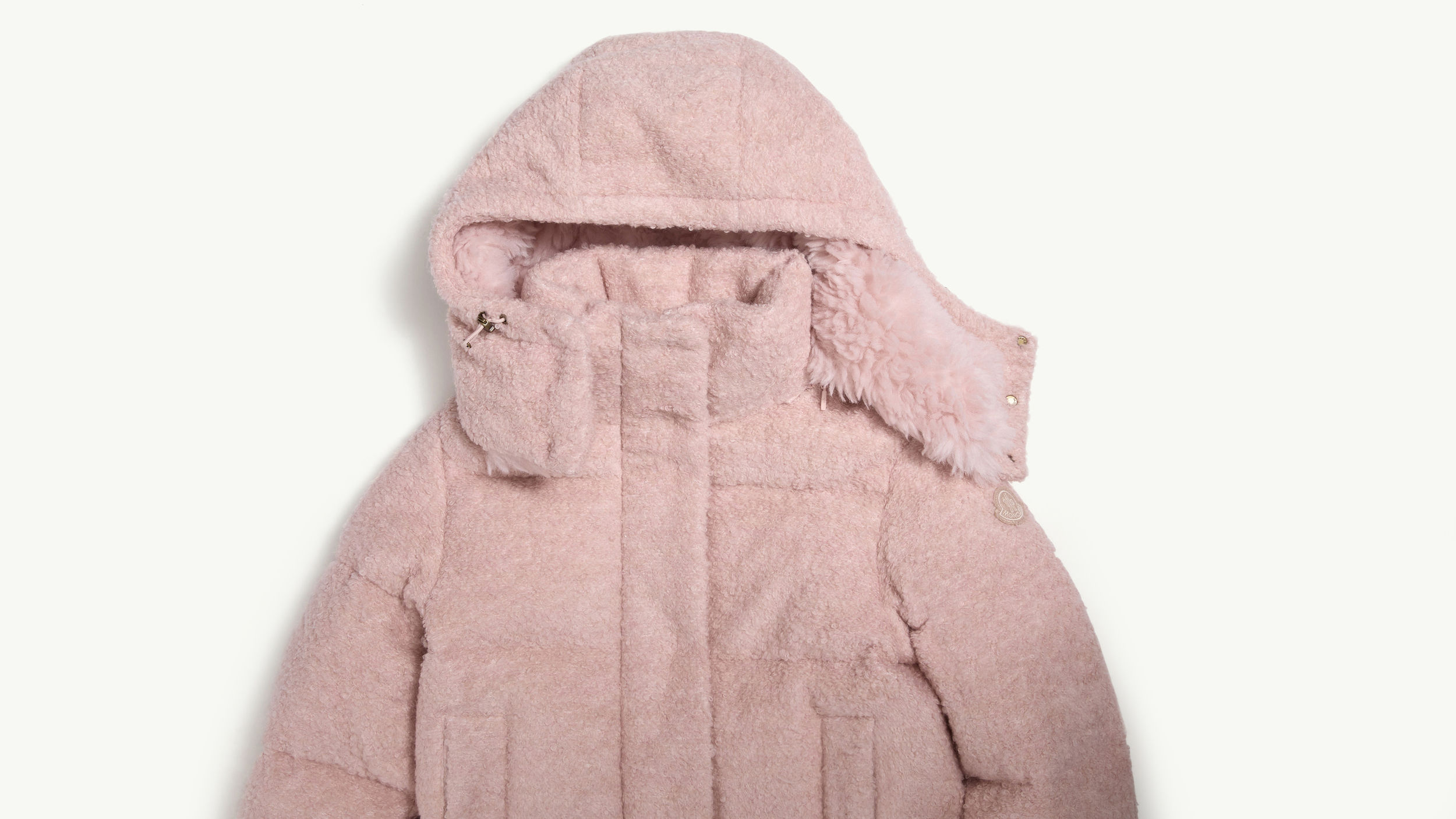 Slide 1 - product.feature.detachablehood.title