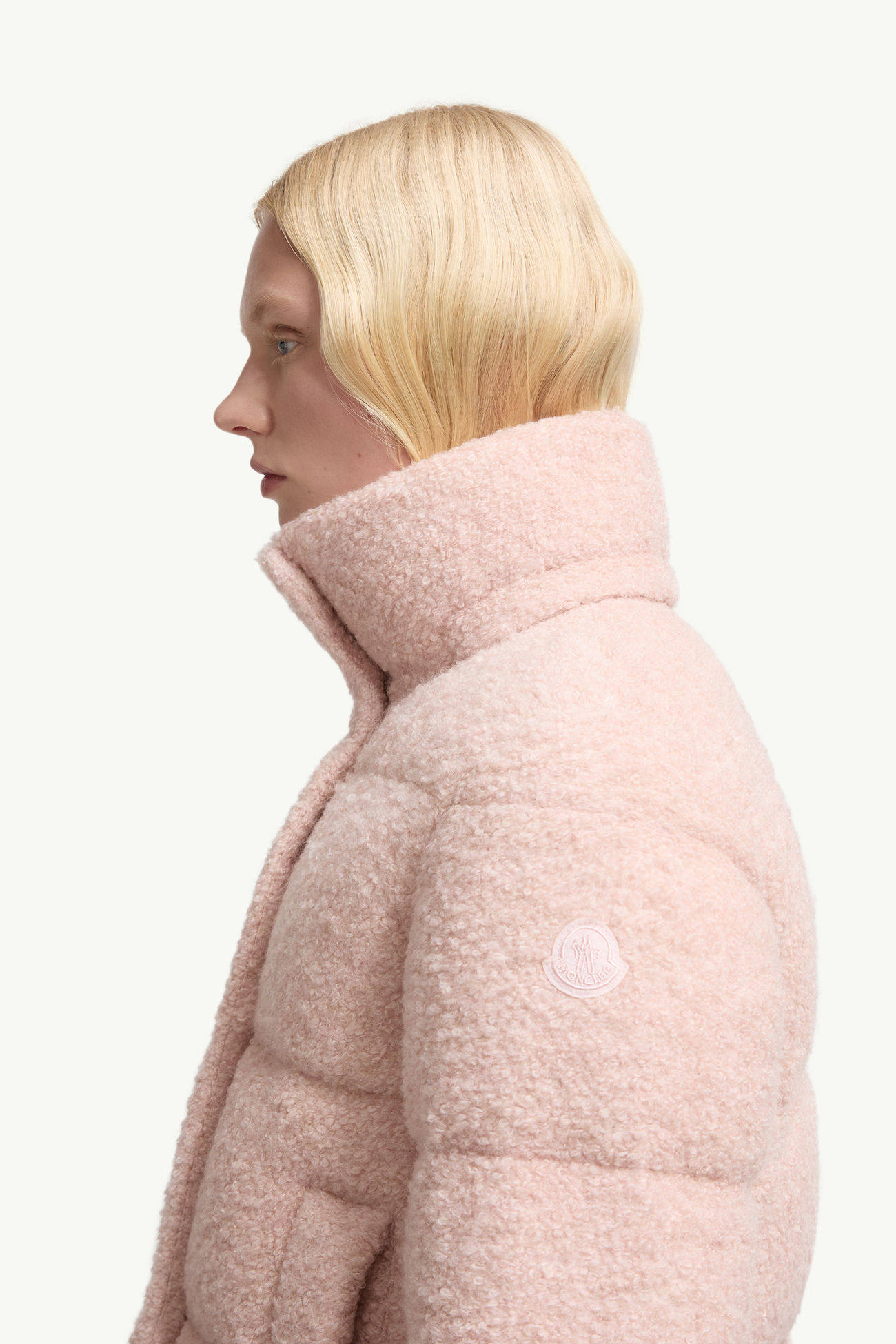 Doudoune courte à capuche en bouclé Virieu Femmes Rose Moncler 1