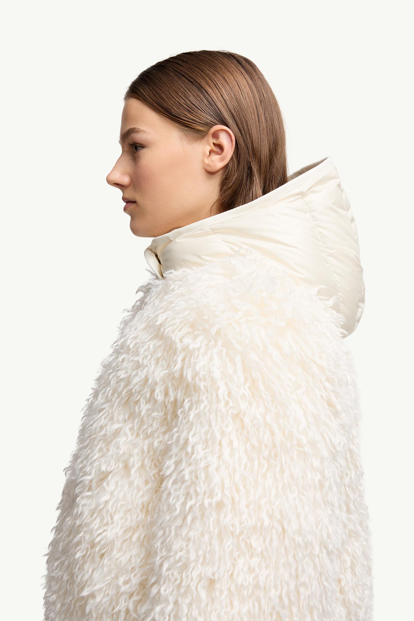 Doudoune courte à capuche Vigiers en teddy Femmes Blanc Ivoire Moncler 1