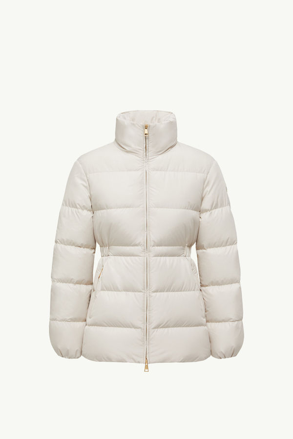 https://moncler-cdn.thron.com/api/v1/content-delivery/shares/dpx6uv/contents/K20931A0022354AQE051_F/image/K20931A0022354AQE051_F