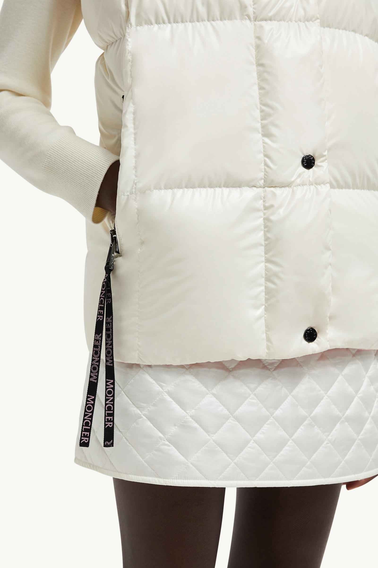 MONCLER ARLETTE GILET ジレ　ベスト　フレア　ホワイト MONCLER GRENOBLE モンクレール グルノーブル ジレ GILET 8G00026