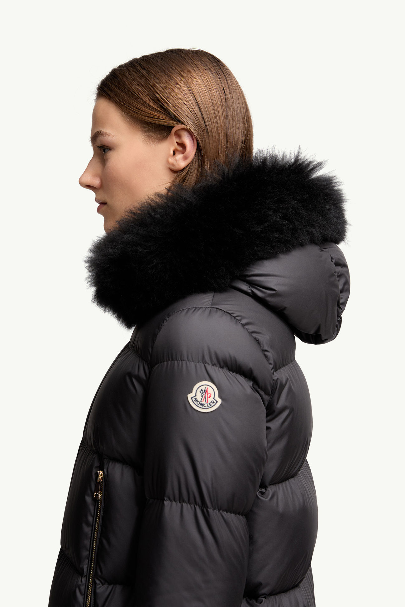 Laichefur kurze Daunenjacke mit Kapuze und Shearling-Besatz Damen Schwarz Moncler 1