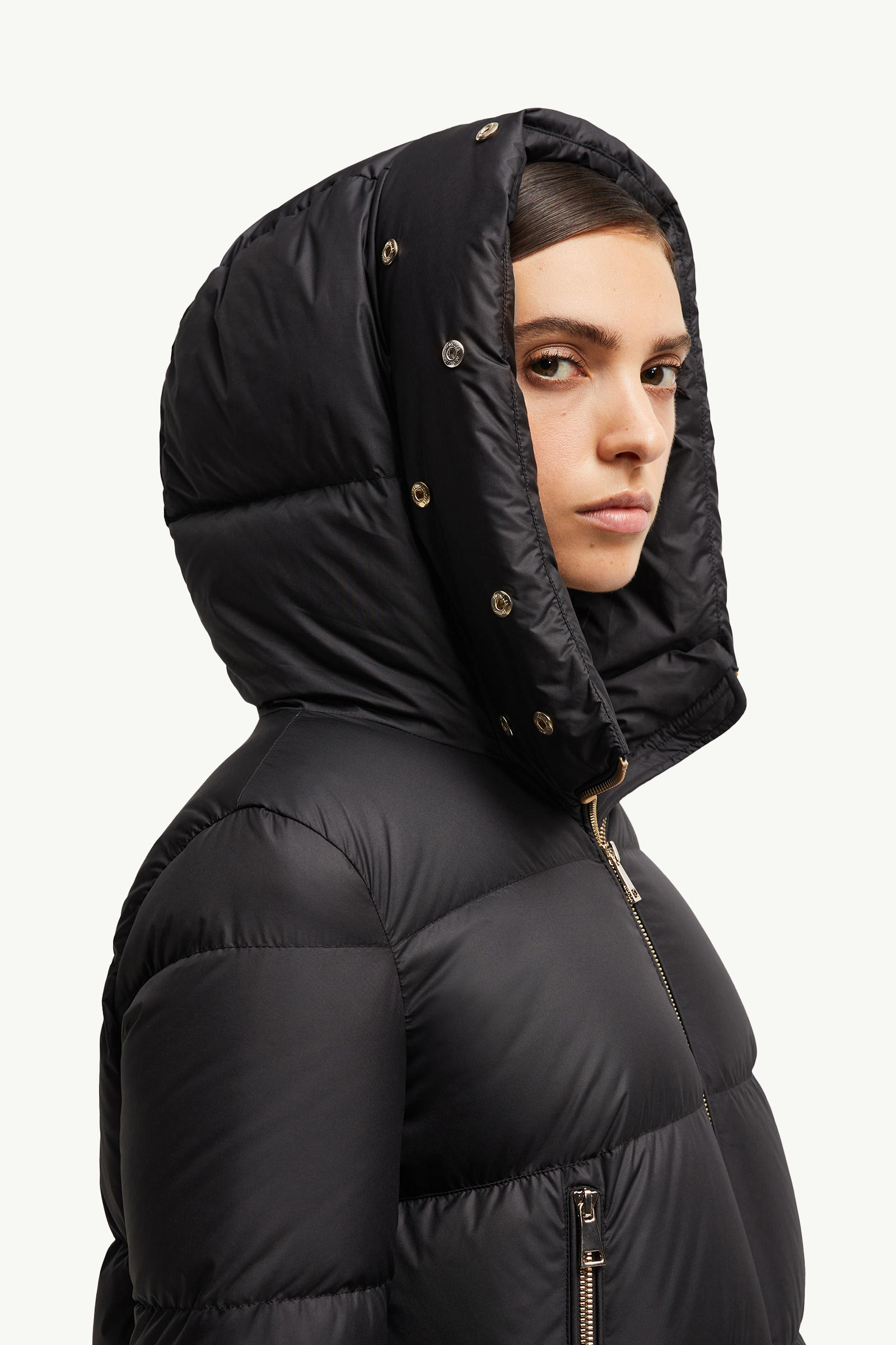 Doudoune courte à capuche bordée de shearling Laichefur Femmes Noir Moncler 6