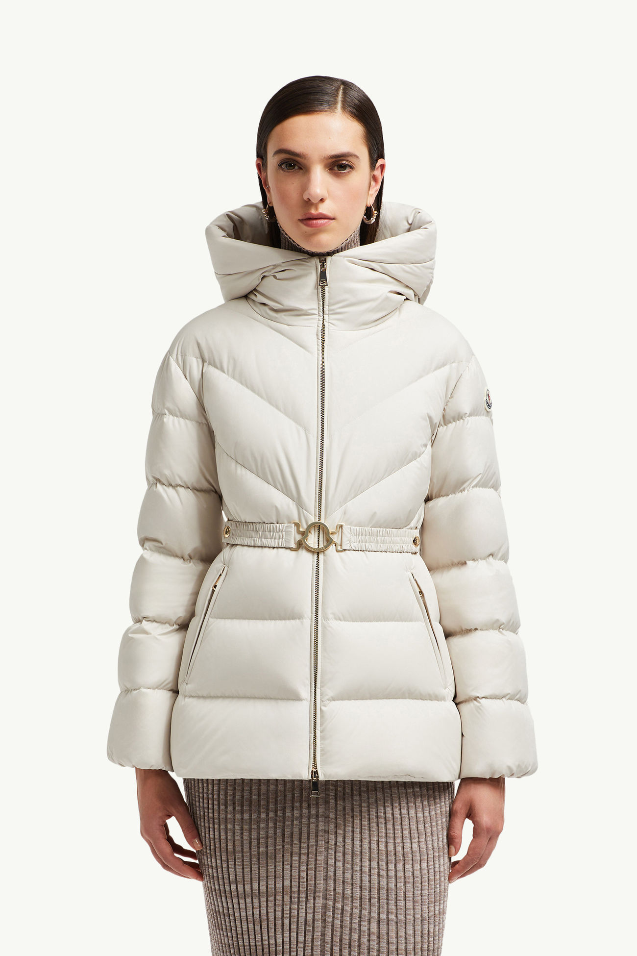 Brosse 사선 퀼팅 후드 쇼트 다운 재킷 화이트 Moncler 3