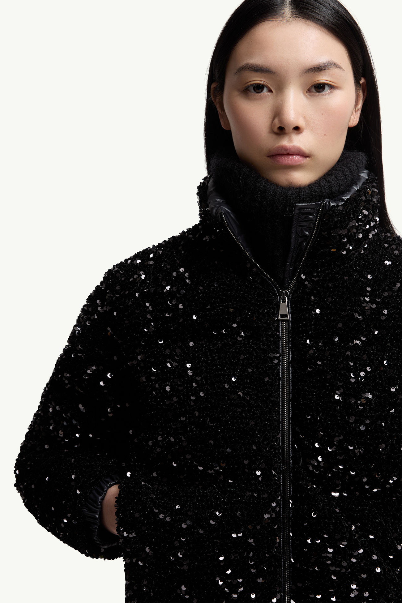 Piumino corto ricamato con paillette Louvi Donna Nero Moncler 5