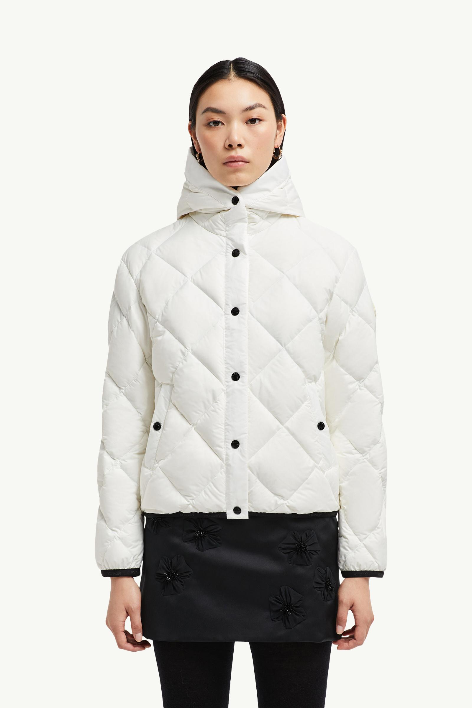 MONCLER AVOINE アボイン モンクレールレディース ショートダウン MONCLER(モンクレール)】ARVOUIN (レディースショートダウン