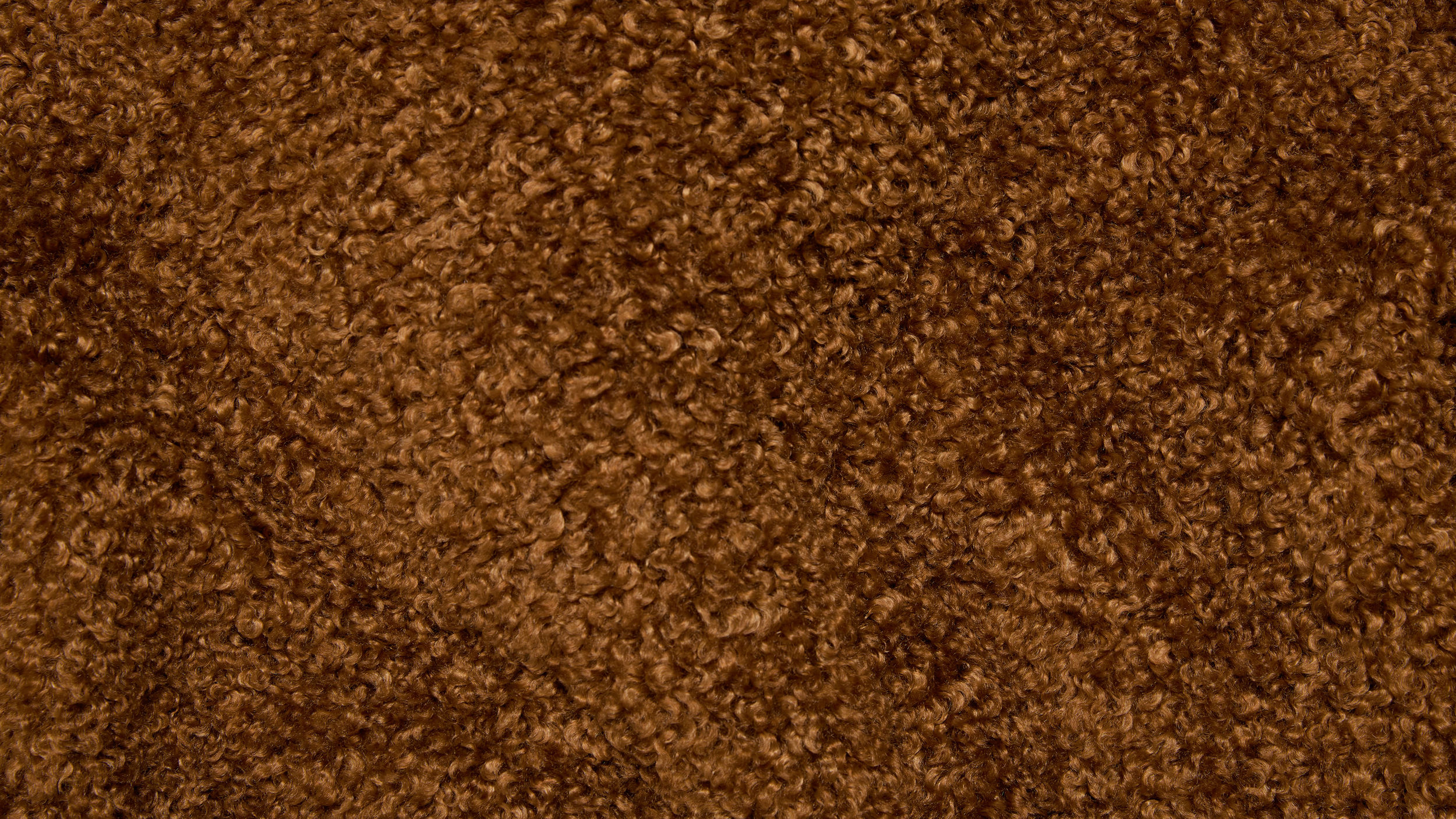 Slide 1 - product.feature.texturefluffymaterial.title