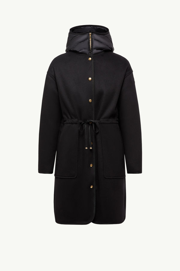 https://moncler-cdn.thron.com/api/v1/content-delivery/shares/dpx6uv/contents/K20931C000175980N999_F/image/K20931C000175980N999_F
