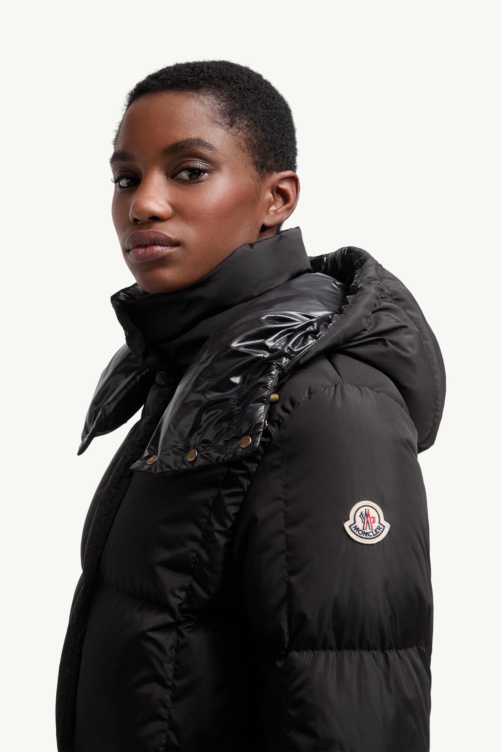Piumino Lungo Litte con Trapuntatura Quadrata e Cappuccio Donna Nero Moncler 1