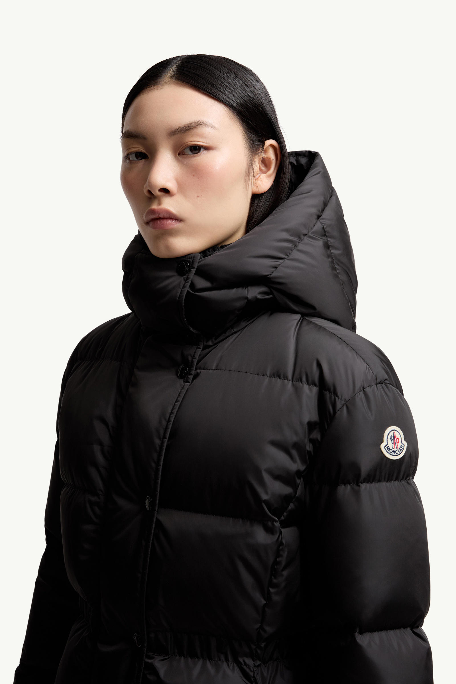 Chamer lange Daunenjacke mit Kapuze und Wollbesatz Damen Schwarz Moncler 1