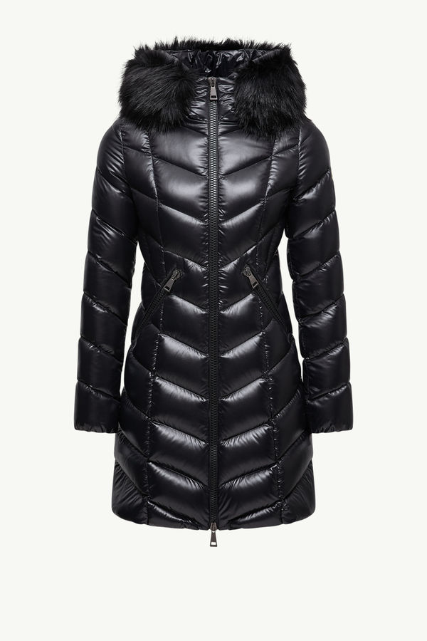 https://moncler-cdn.thron.com/api/v1/content-delivery/shares/dpx6uv/contents/K20931C00032C0065999_F/image/K20931C00032C0065999_F