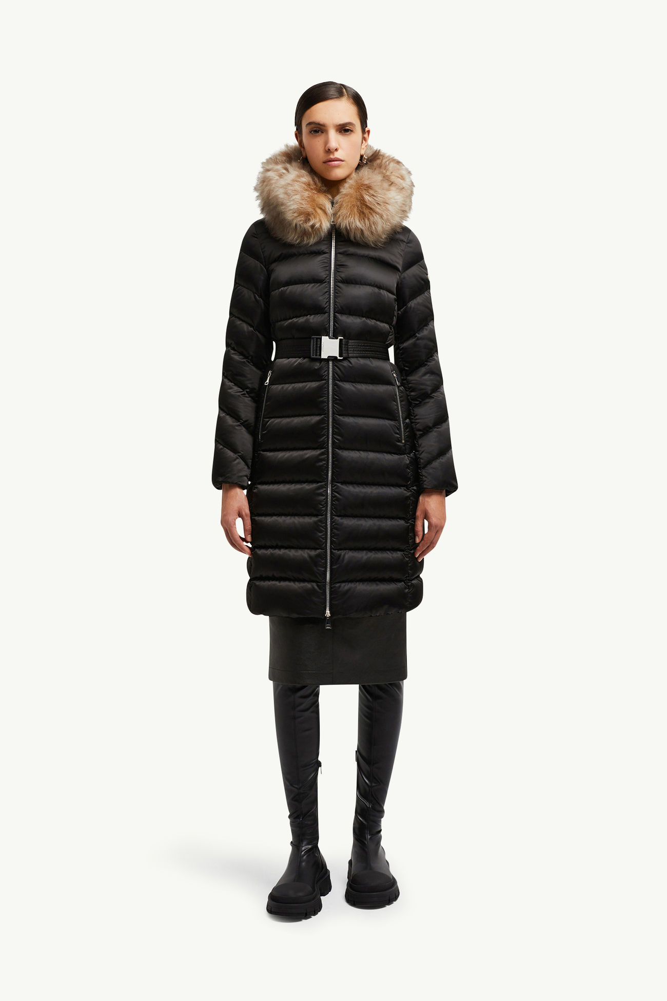 Leersie女士连帽羊毛饰边长款羽绒夹克外套 女士 黑色 & 坚果米色 Moncler 3