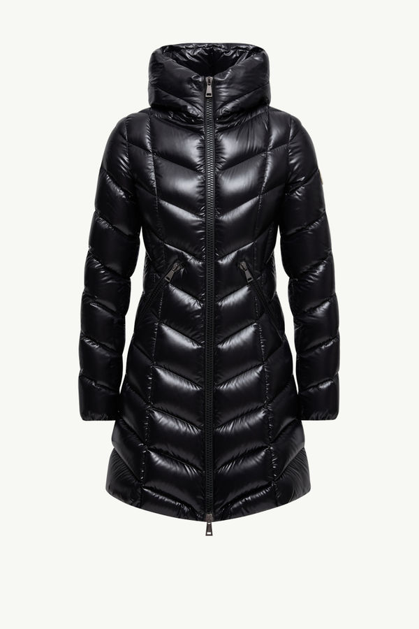 https://moncler-cdn.thron.com/api/v1/content-delivery/shares/dpx6uv/contents/K20931C00038C0065999_F/image/K20931C00038C0065999_F