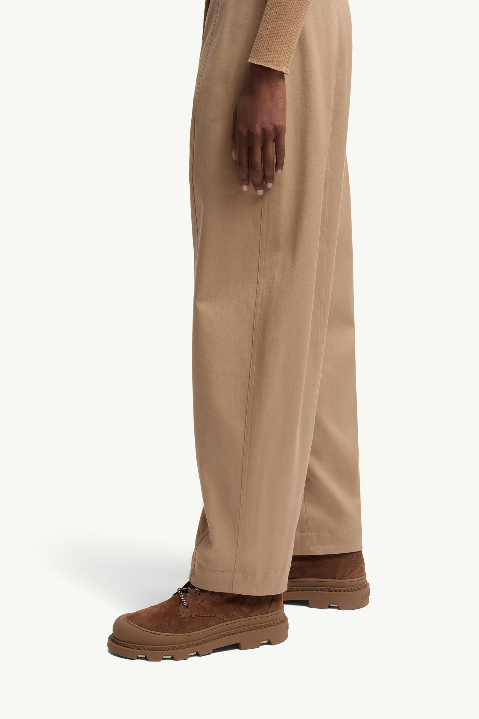 Pantaloni a gamba dritta in gabardine di cotone Donna Beige Moncler 1