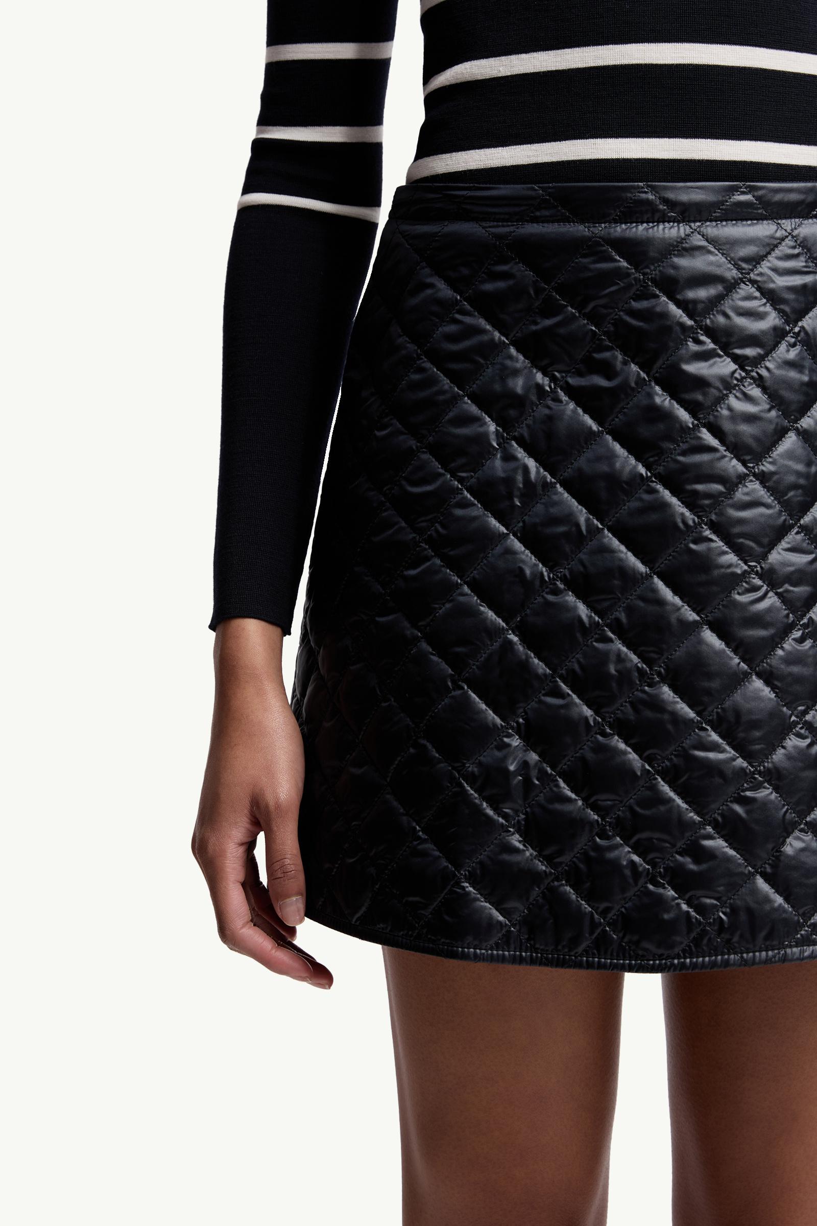ミニスカート MONCLER FW25 Diamond quilted miniskirt (K20932D00014 778) Moncler - Black Puffer Diamond Quilted Mini Skirt