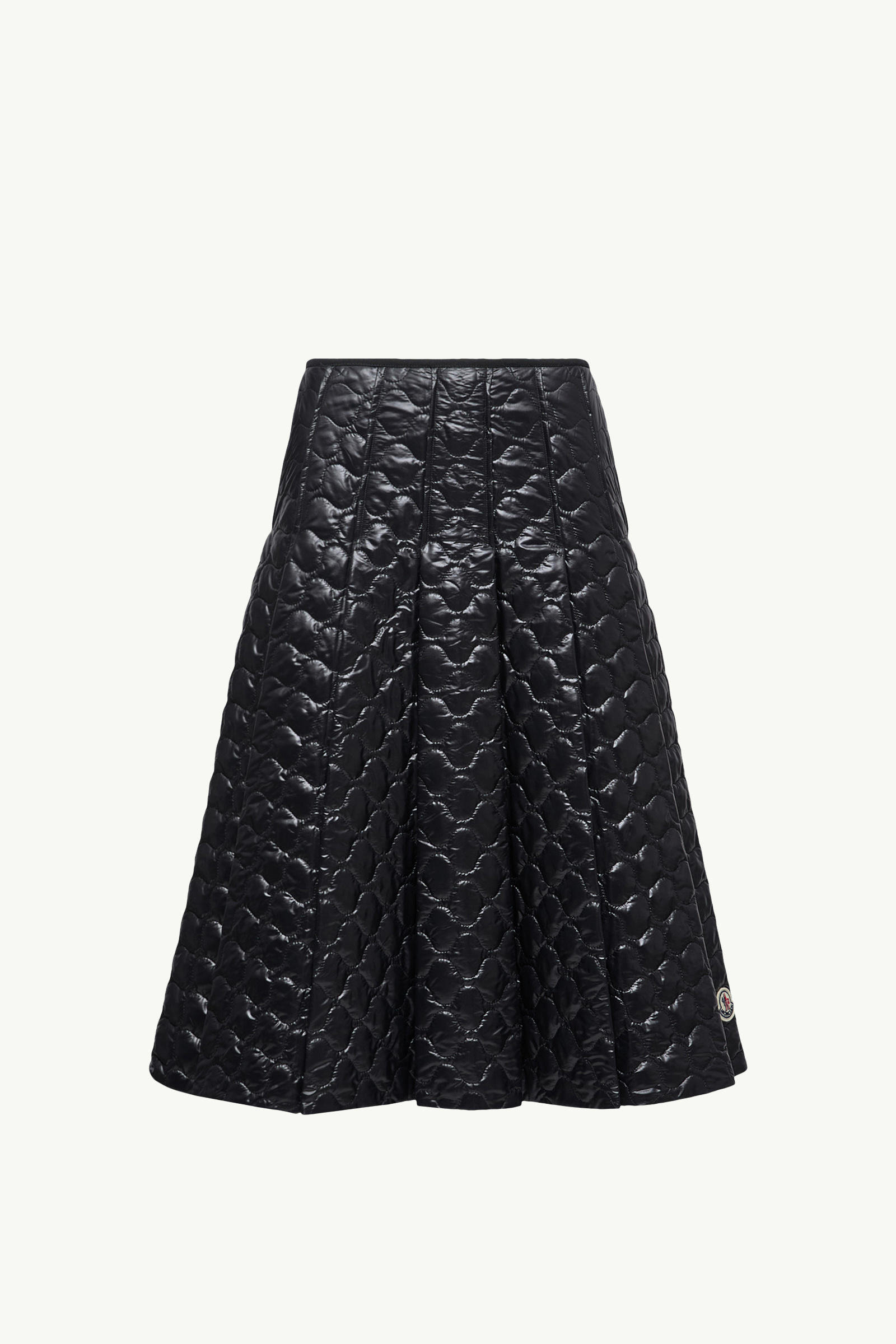 https://moncler-cdn.thron.com/api/v1/content-delivery/shares/dpx6uv/contents/K20932D00038597Z8999_F/image/K20932D00038597Z8999_F