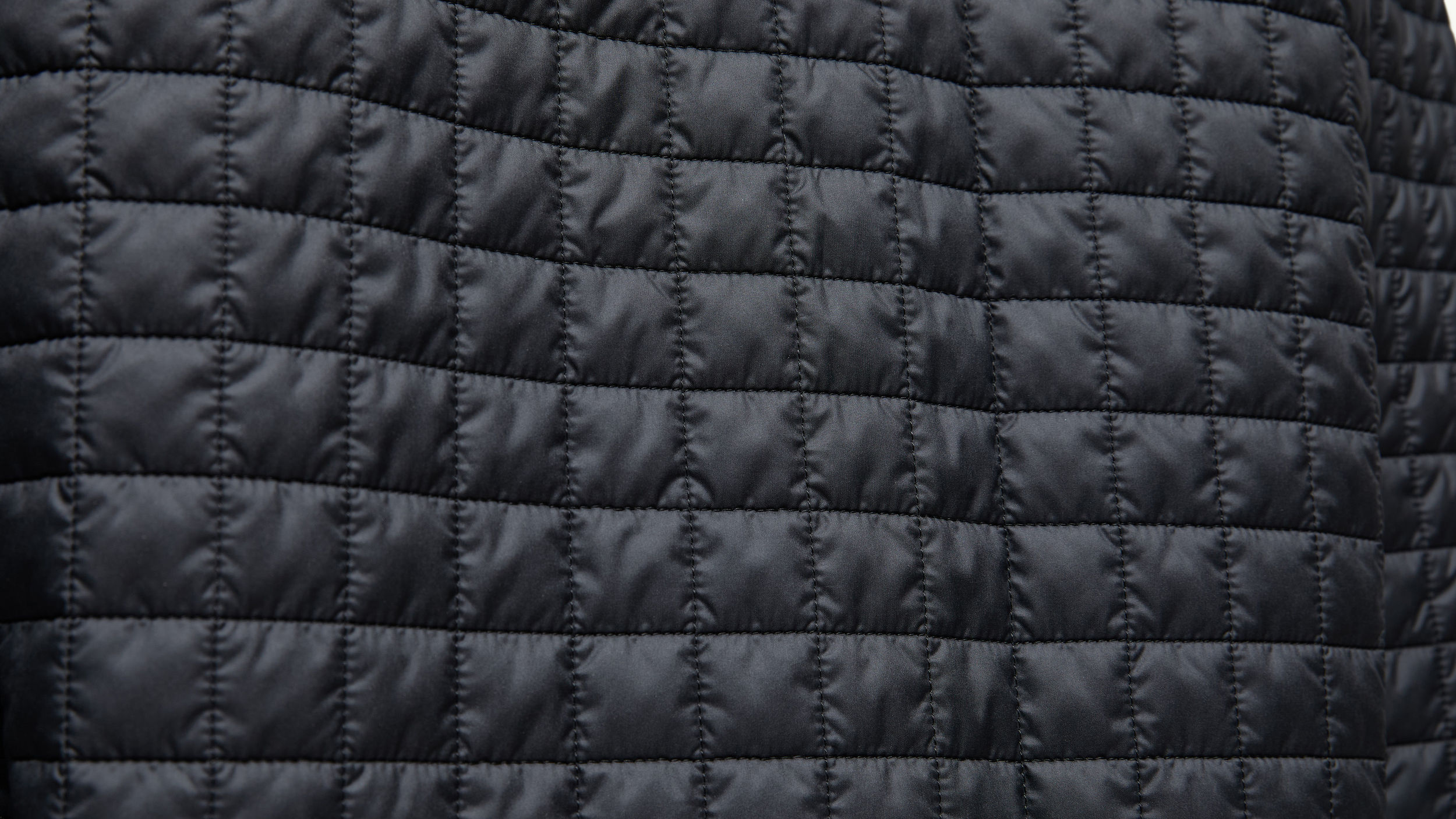 Slide 1 - product.feature.stitchingdetails.title