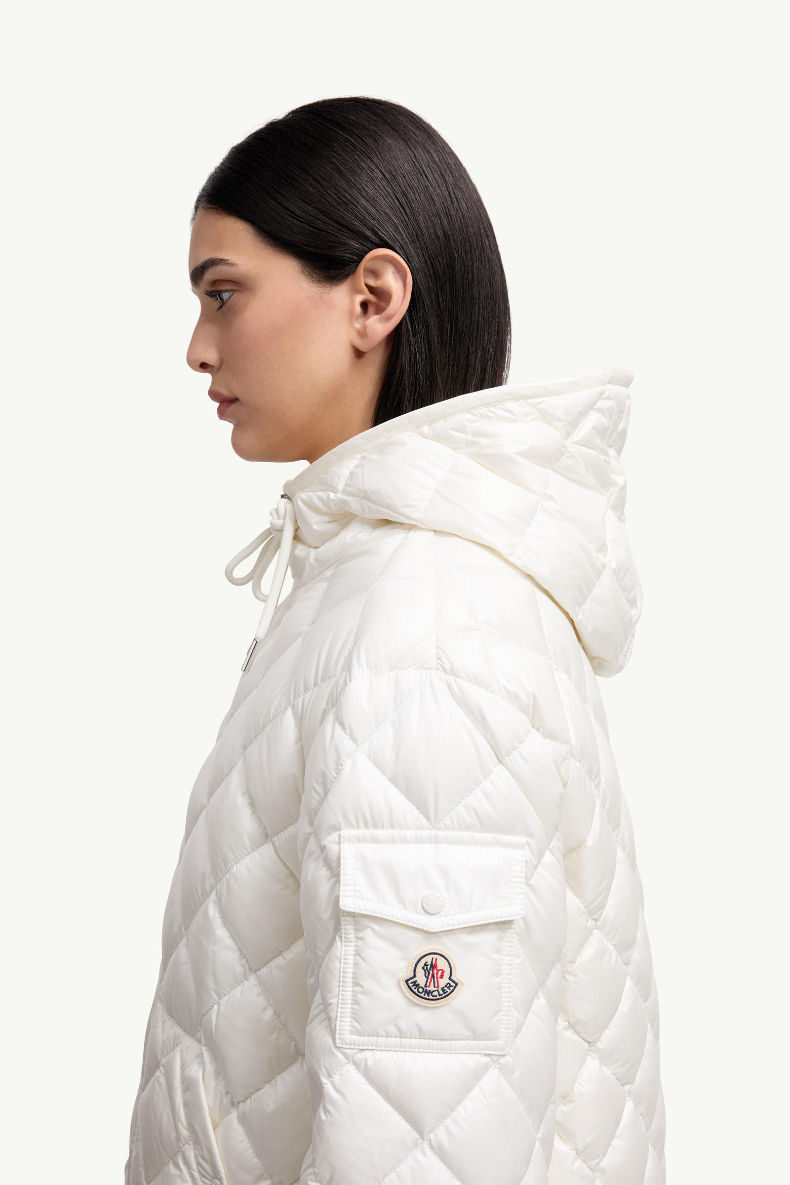 Rautenförmig gesteppte kurze Daunenjacke mit Kapuze Damen Weiß Moncler 1