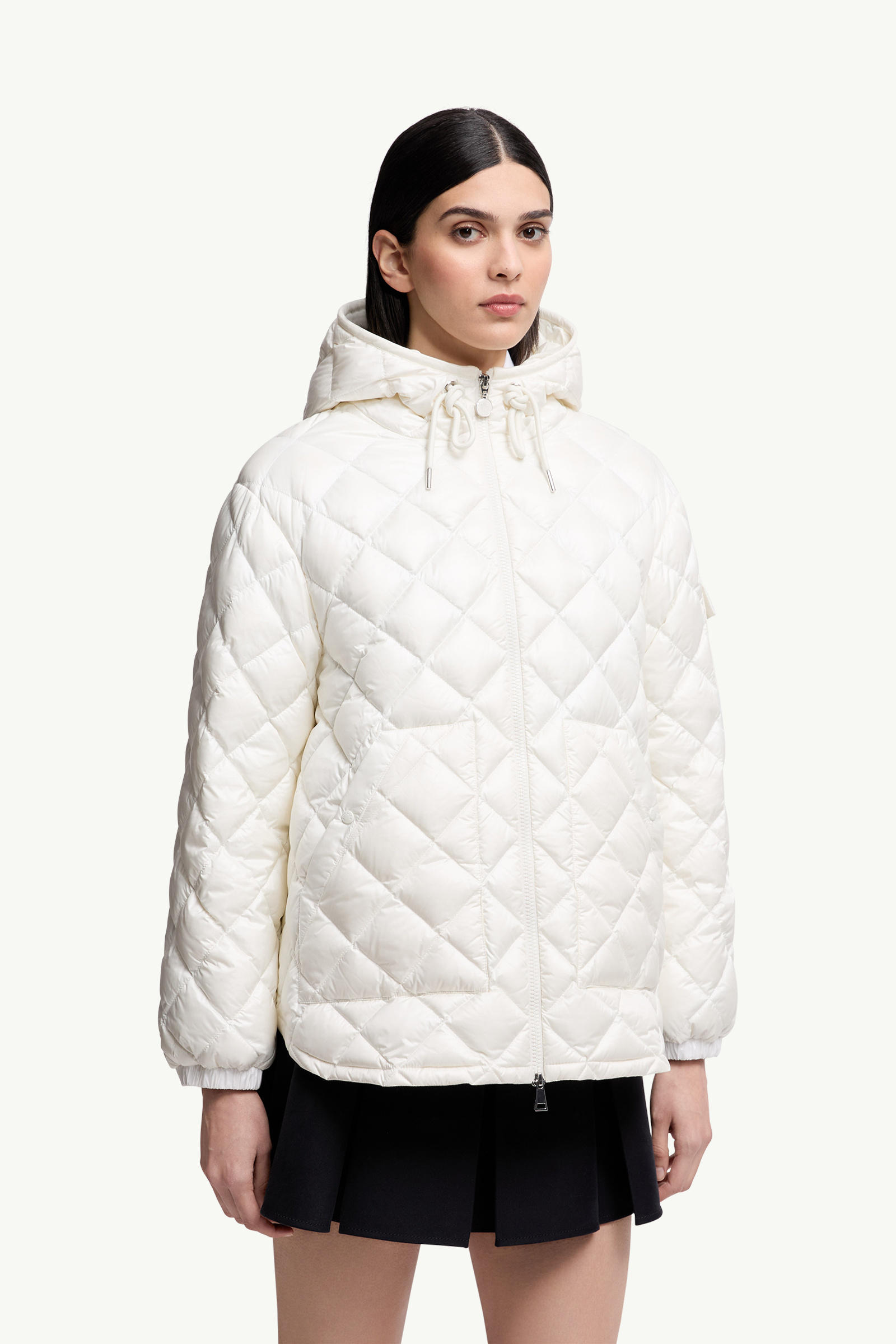 Rautenförmig gesteppte kurze Daunenjacke mit Kapuze Damen Weiß Moncler 3