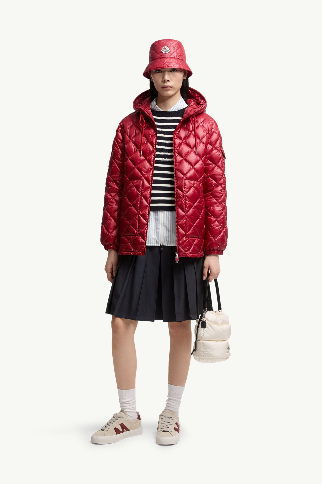 Diamond-Quilted Hooded Short Down Jacket Women Red Moncler 0
