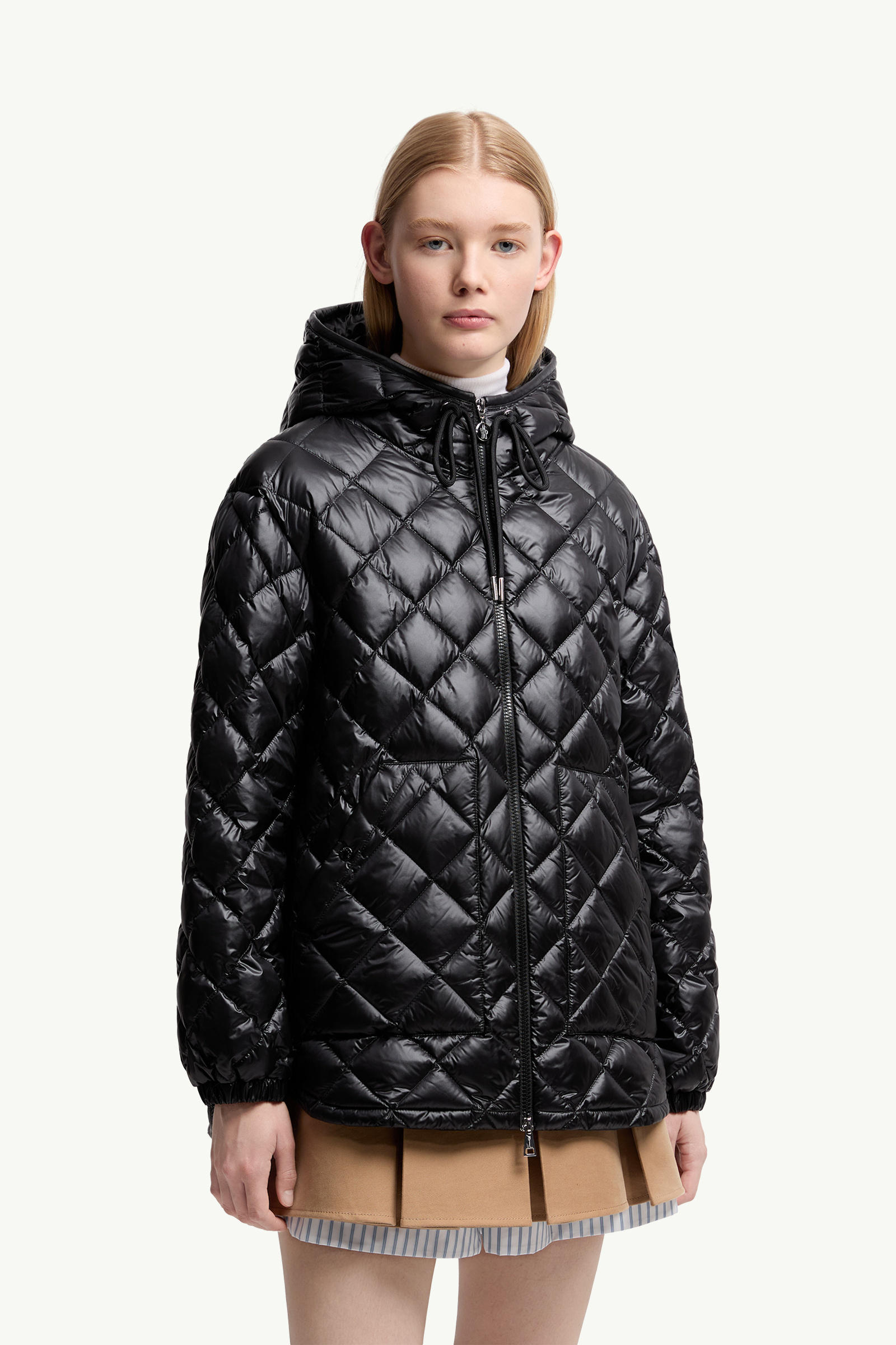 Diamond-Quilted Hooded Short Down Jacket Women Black Moncler 3