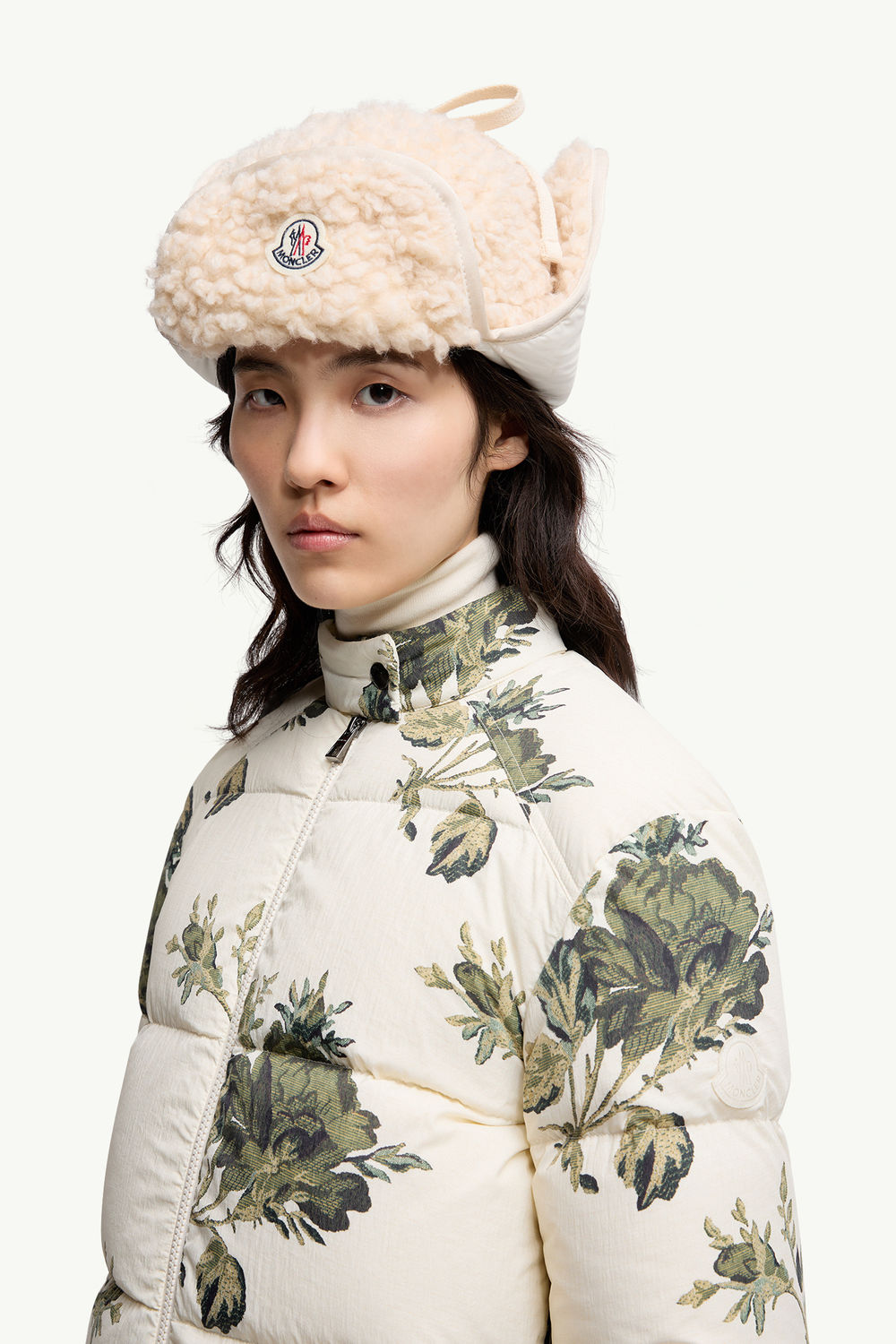 Chapeau en teddy avec rabats pour les oreilles Femmes Blanc Ivoire Moncler 1