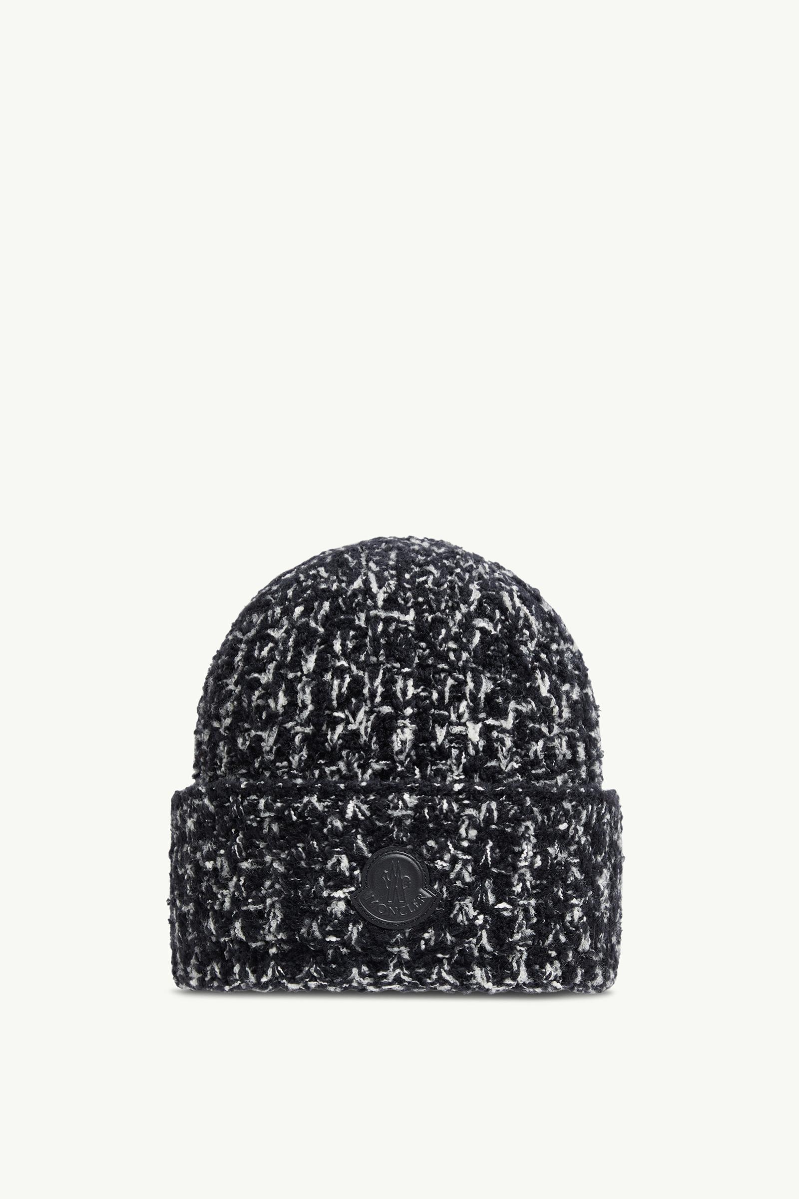 https://moncler-cdn.thron.com/api/v1/content-delivery/shares/dpx6uv/contents/K20933B00061M8319P90_F/image/K20933B00061M8319P90_F