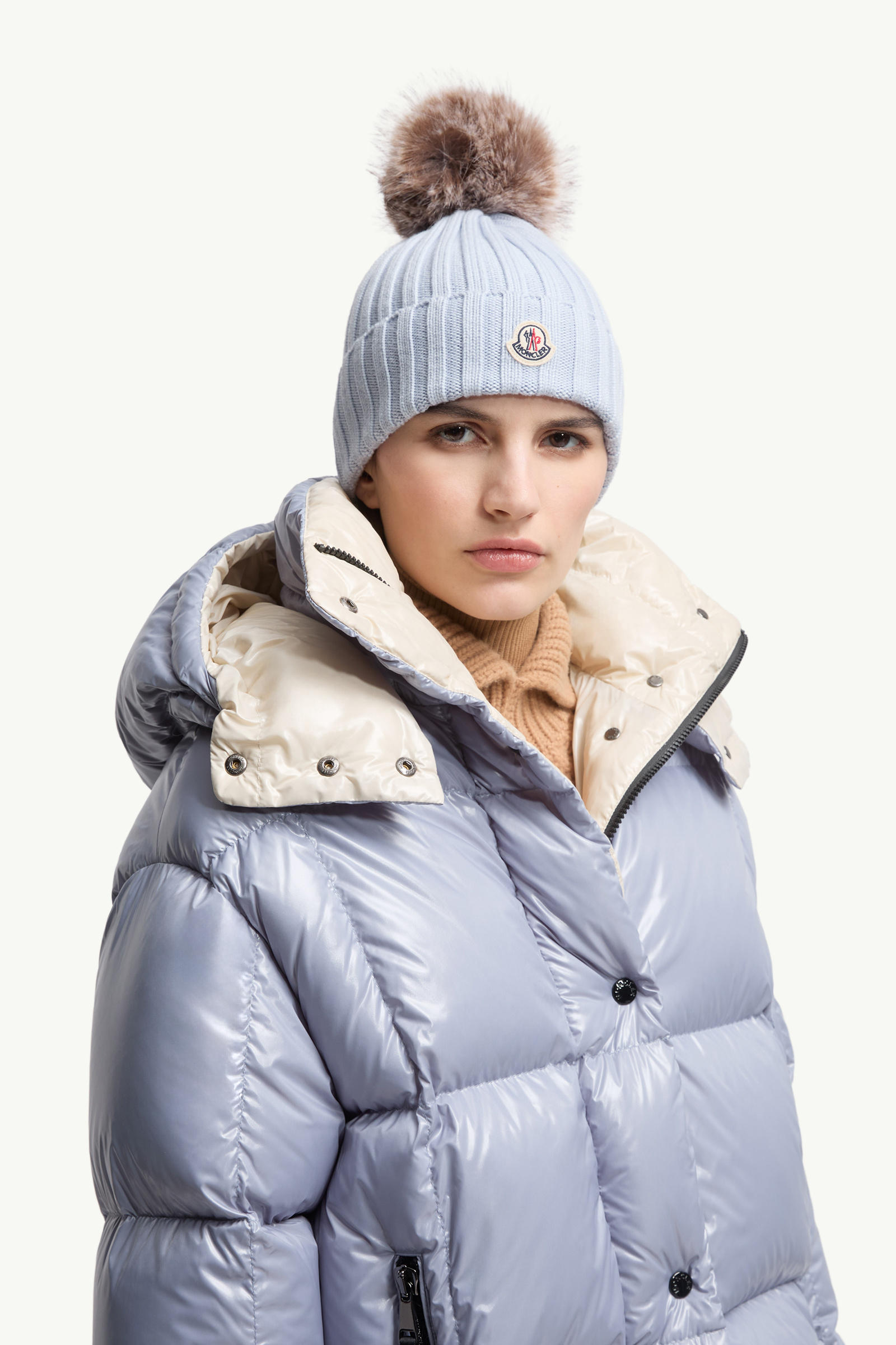 Bonnet en laine avec pompon Femmes Bleu clair Moncler 1