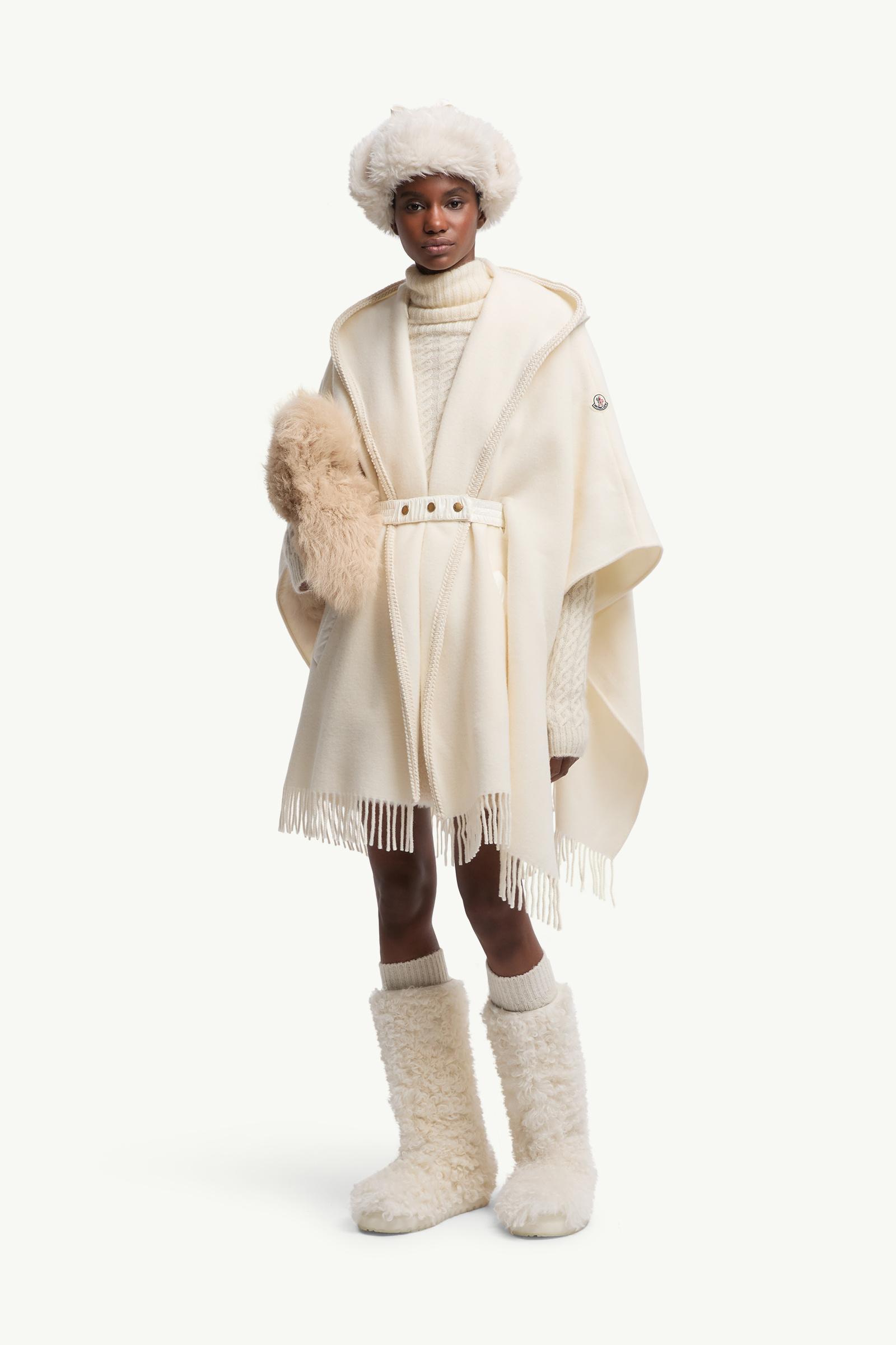 *ゆい*✨️MONCLER✨️モンクレール　 ホワイニット White Wool Beanie with Faux Fur Pom Pom - Hats & Beanies for Women