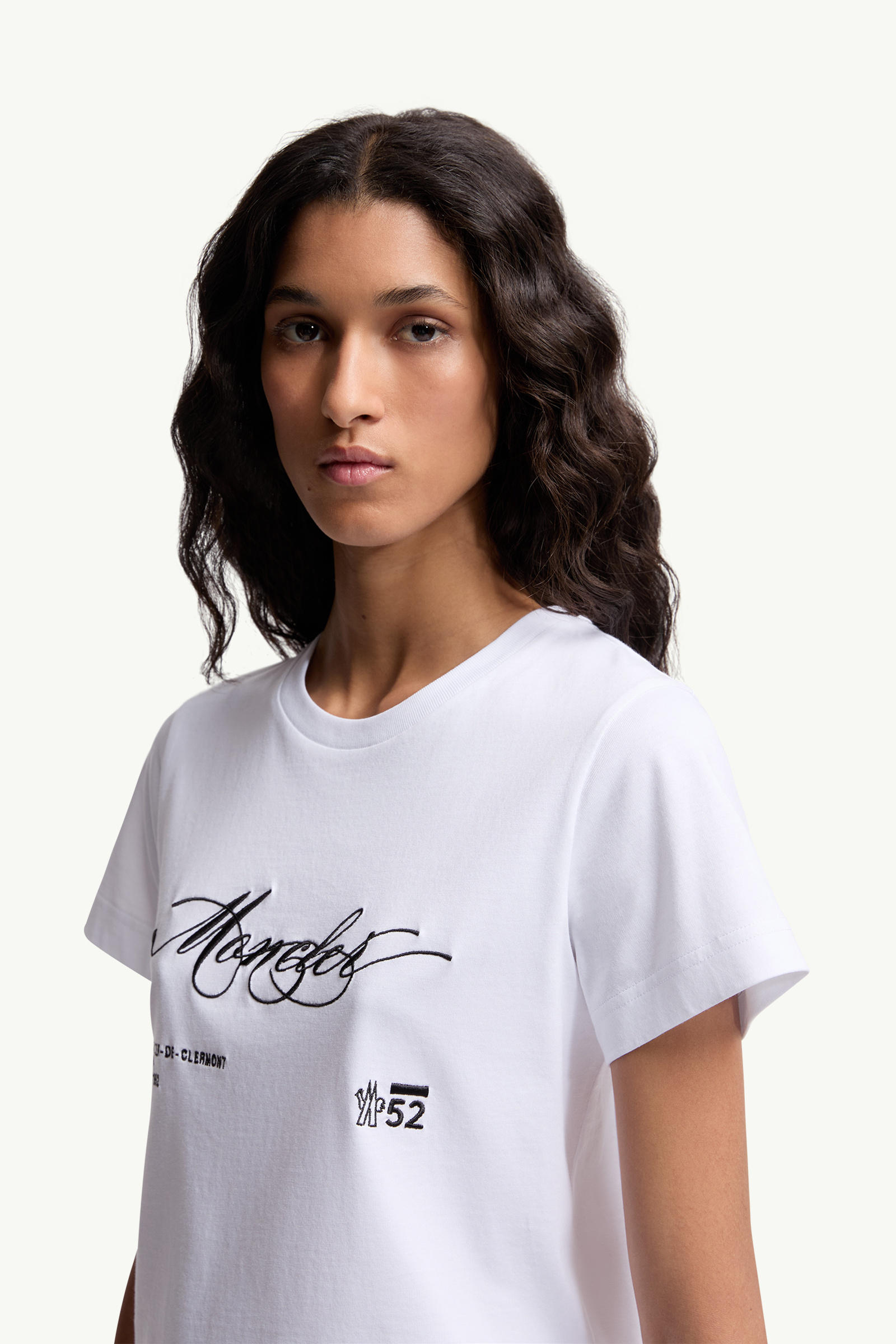 Embroidered Cursive Logo Cotton T-Shirt Women White Moncler 1