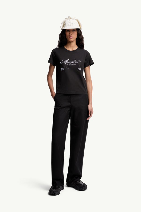 Embroidered Cursive Logo Cotton T-Shirt Women Black Moncler 0