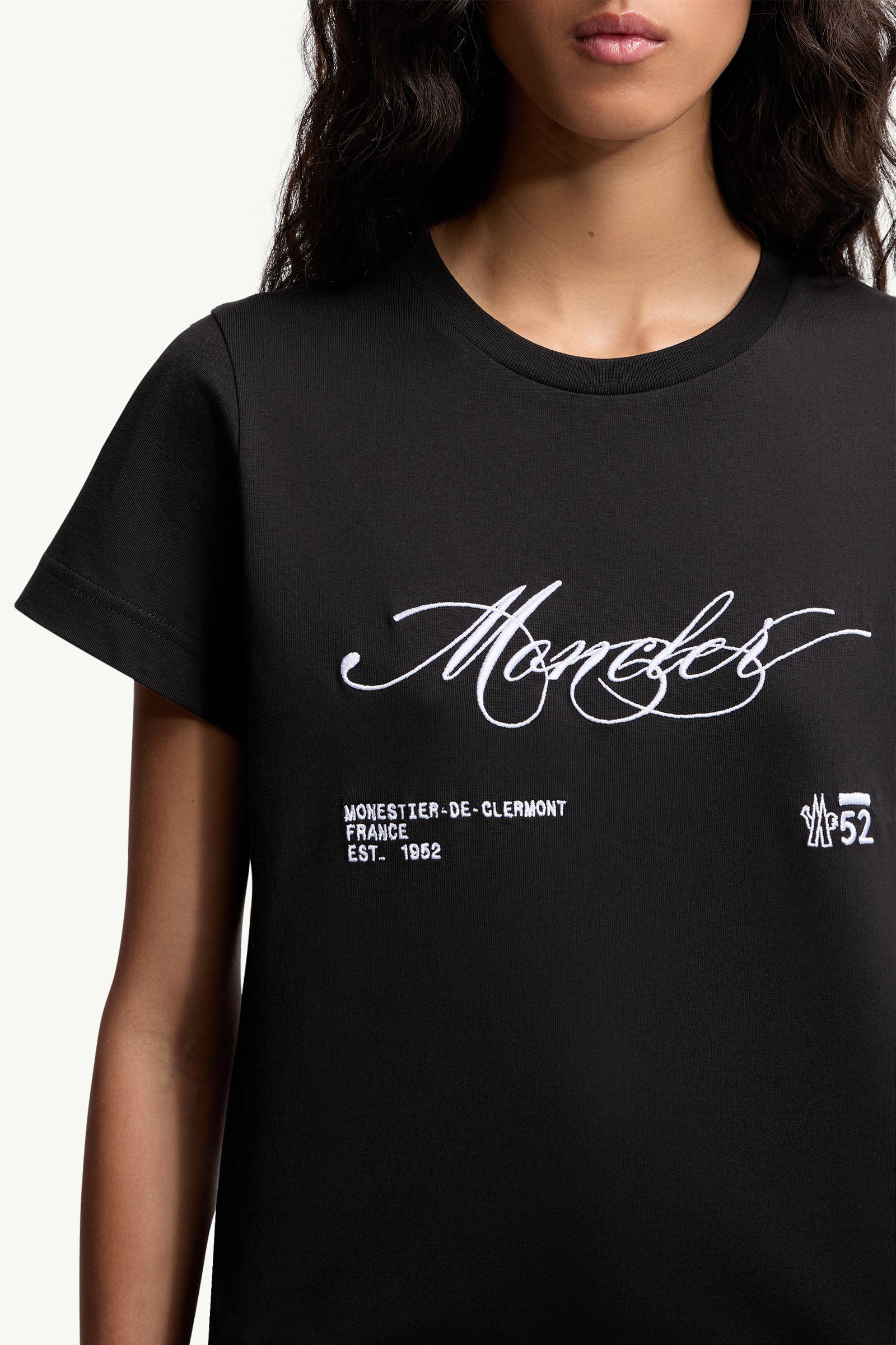 Embroidered Cursive Logo Cotton T-Shirt Women Black Moncler 5