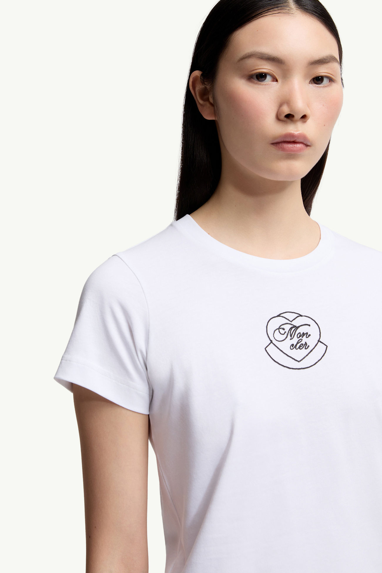 T-Shirt aus Baumwolle mit Herz-Logostickerei Damen Weiß Moncler 5