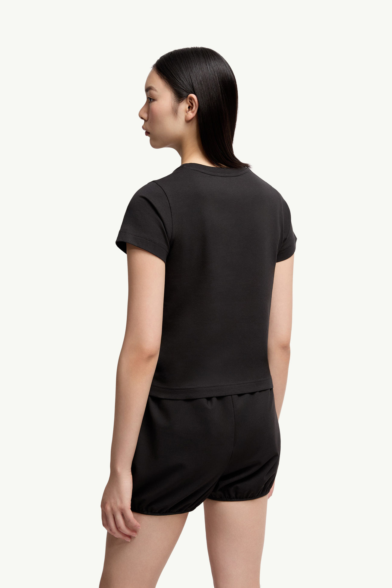 T-Shirt aus Baumwolle mit Herz-Logostickerei Damen Schwarz Moncler 4