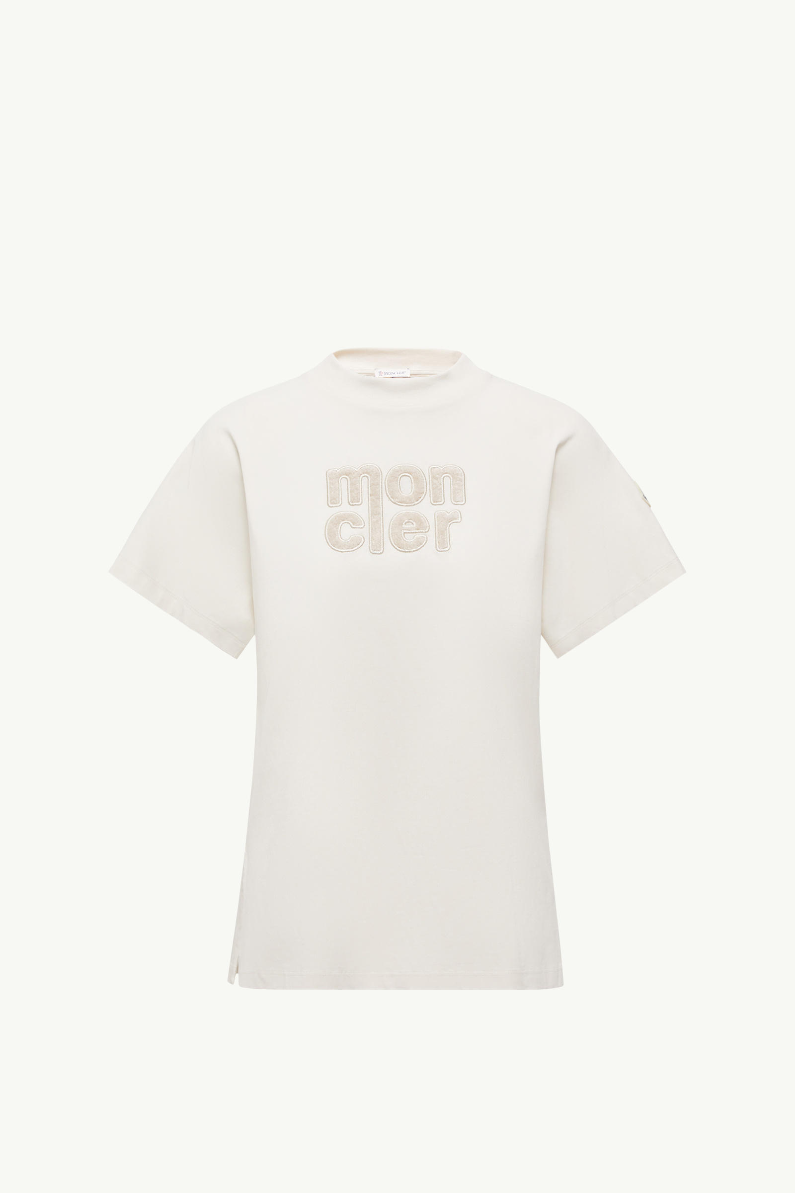 https://moncler-cdn.thron.com/api/v1/content-delivery/shares/dpx6uv/contents/K20938C0002889AUO036_F/image/K20938C0002889AUO036_F