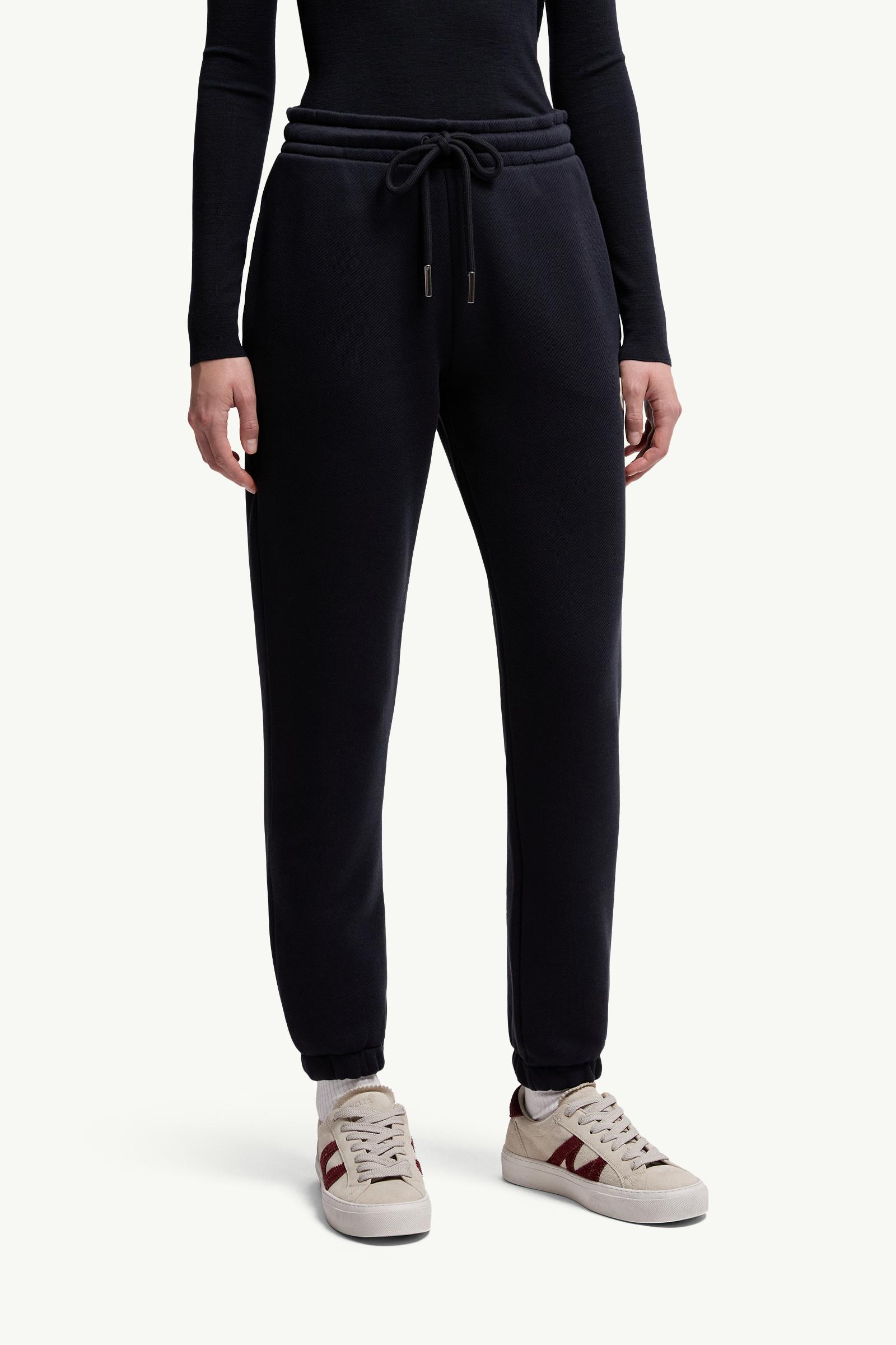 パンツ MONCLER GAMME GLEU Navy Pants 3 Moncler Gamme Bleu Tapered Trousers Navy