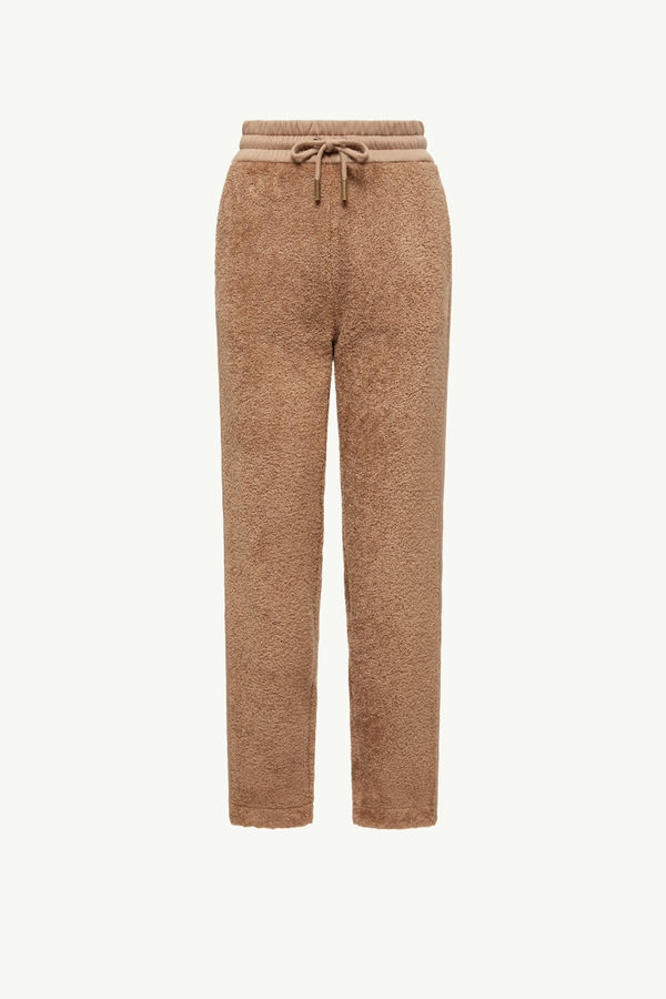 https://moncler-cdn.thron.com/api/v1/content-delivery/shares/dpx6uv/contents/K20938H0001389AOF26C_F/image/K20938H0001389AOF26C_F