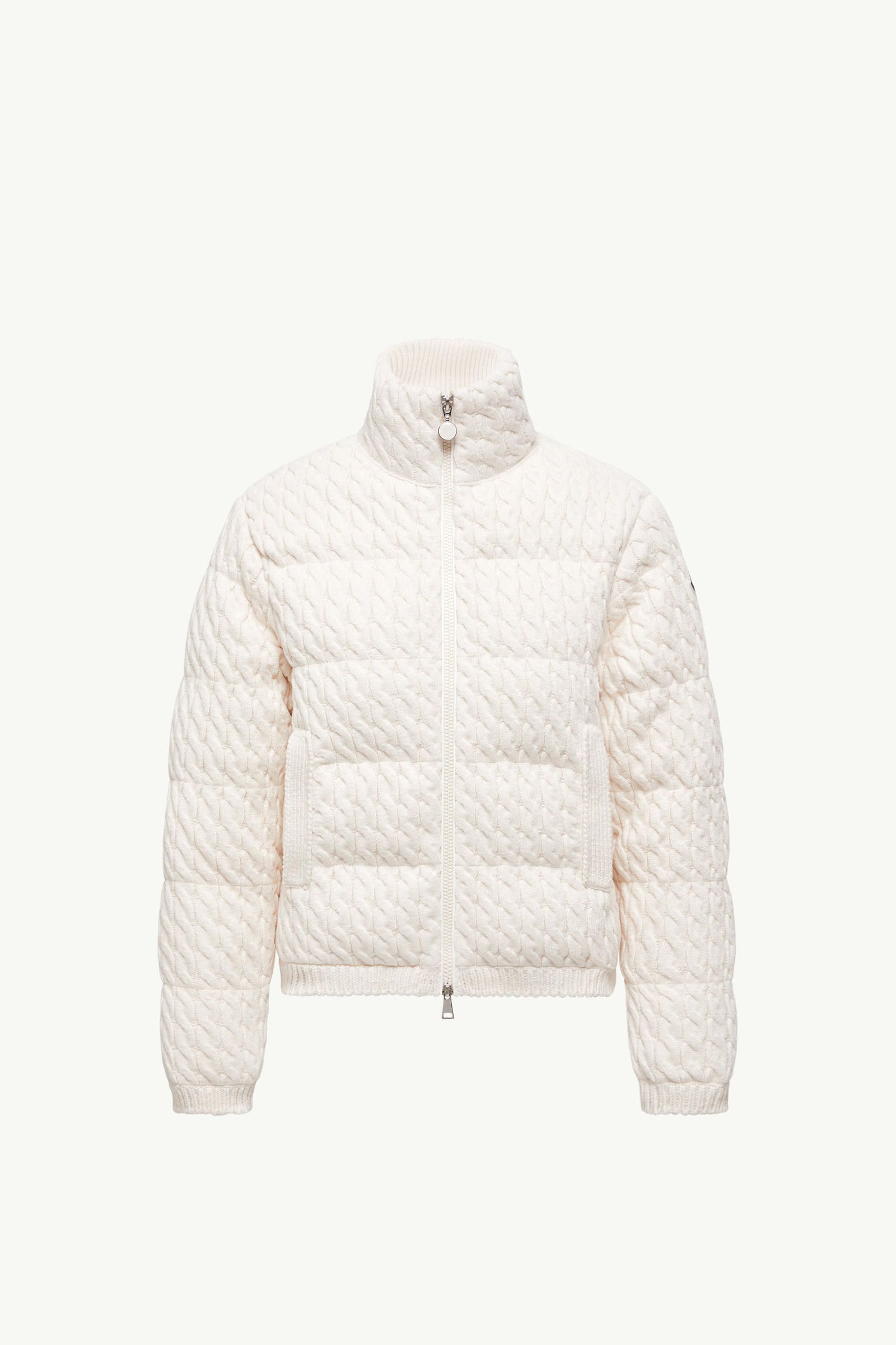 https://moncler-cdn.thron.com/api/v1/content-delivery/shares/dpx6uv/contents/K20939B00003M7105034_F/image/K20939B00003M7105034_F