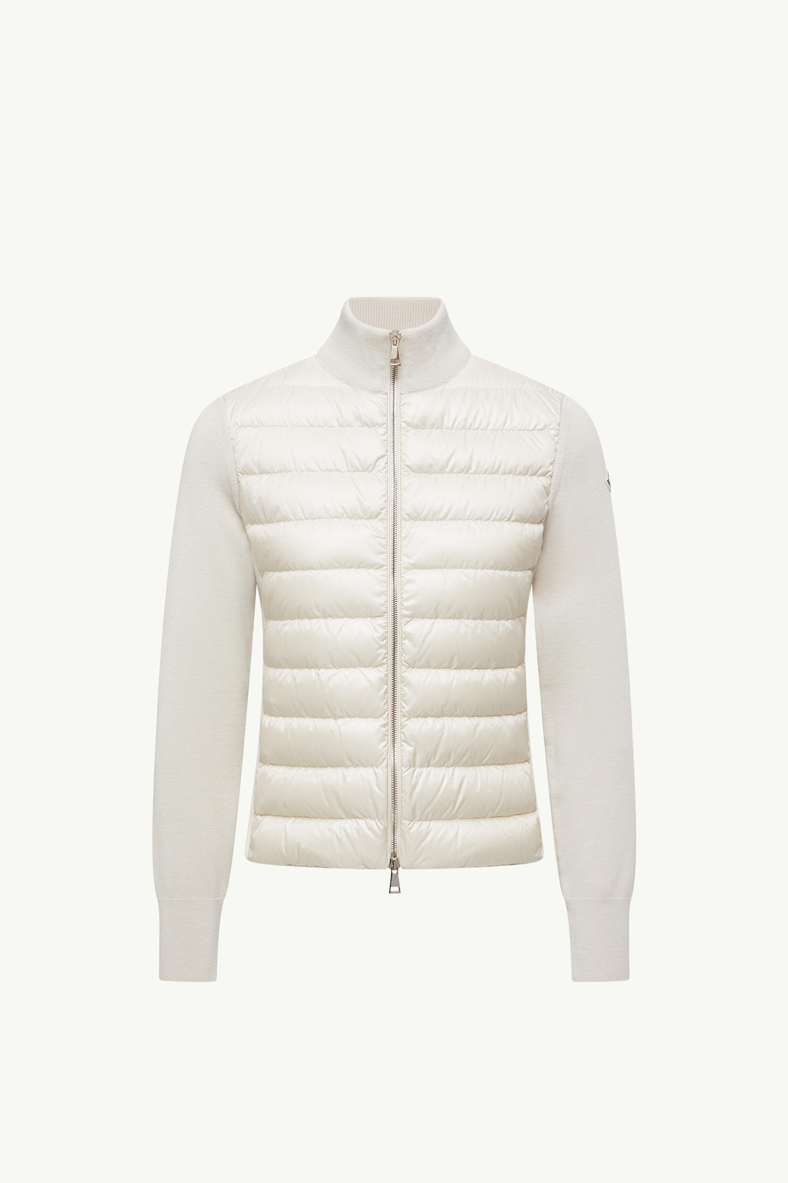 https://moncler-cdn.thron.com/api/v1/content-delivery/shares/dpx6uv/contents/K20939B00023M113120F_F/image/K20939B00023M113120F_F