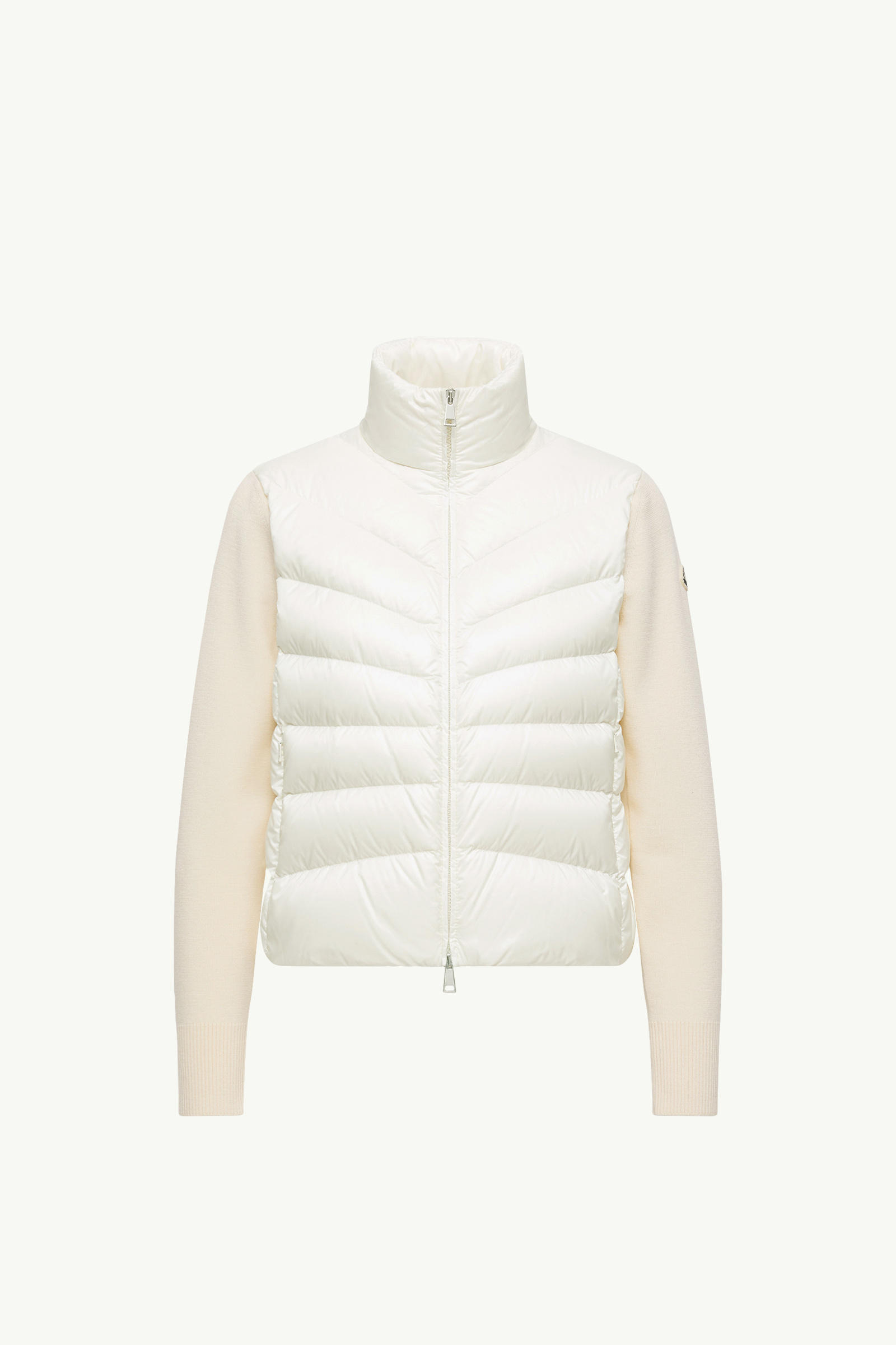 https://moncler-cdn.thron.com/api/v1/content-delivery/shares/dpx6uv/contents/K20939B00024M1131030_F/image/K20939B00024M1131030_F