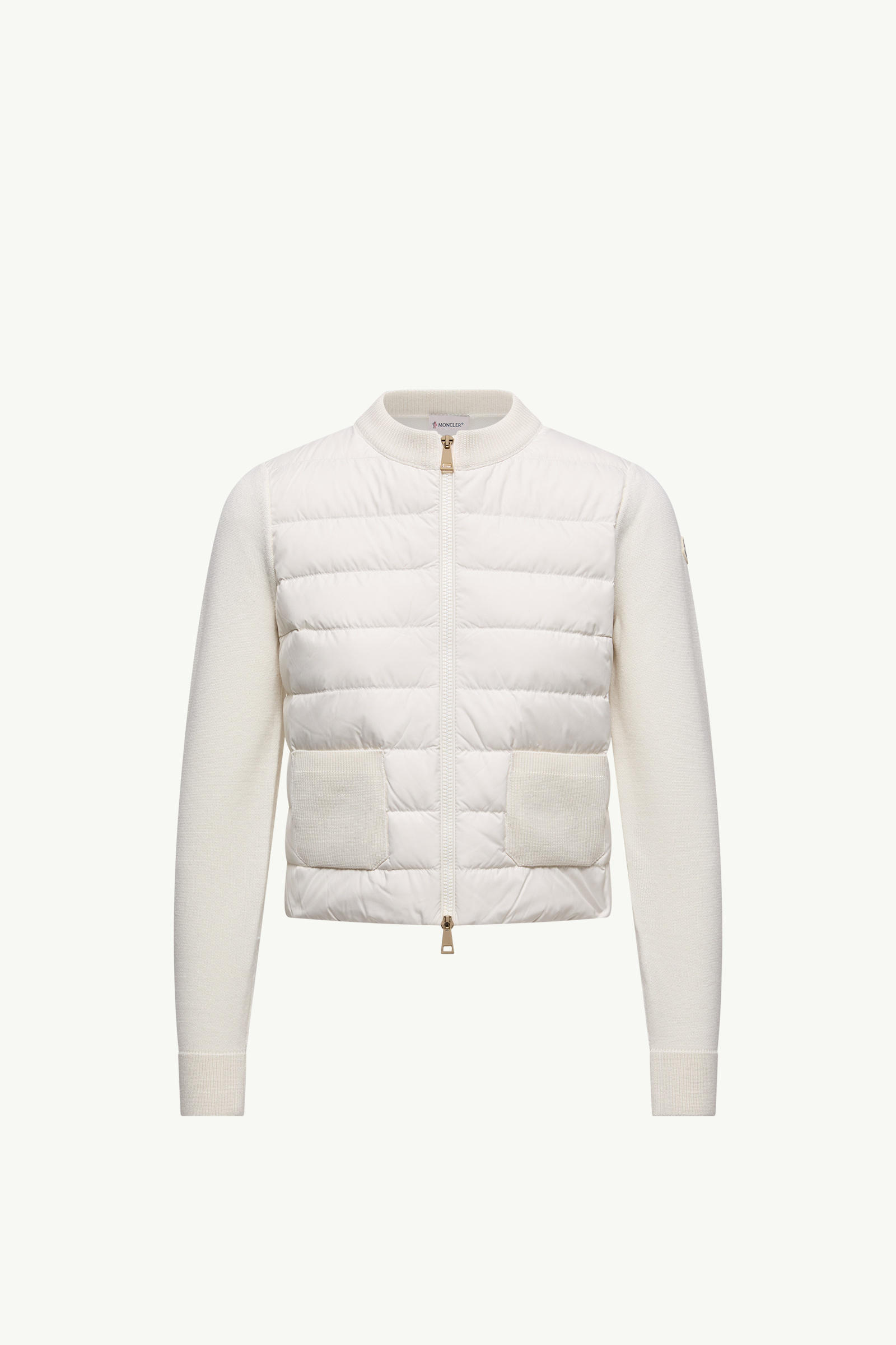 https://moncler-cdn.thron.com/api/v1/content-delivery/shares/dpx6uv/contents/K20939B00036M1131030_F/image/K20939B00036M1131030_F