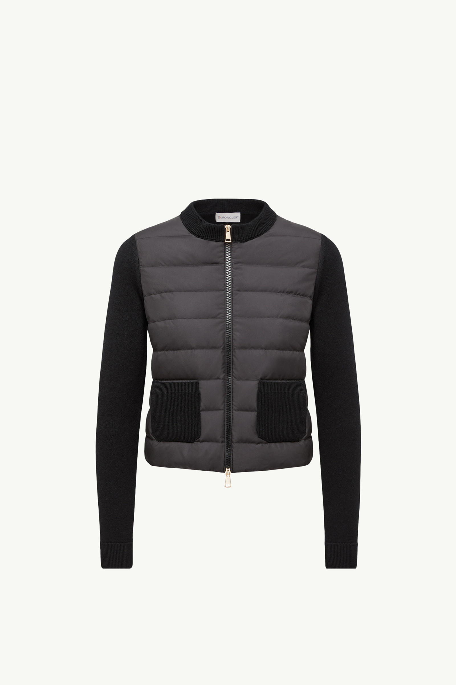 https://moncler-cdn.thron.com/api/v1/content-delivery/shares/dpx6uv/contents/K20939B00036M1131999_F/image/K20939B00036M1131999_F