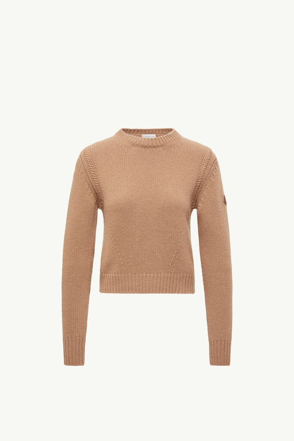 https://moncler-cdn.thron.com/api/v1/content-delivery/shares/dpx6uv/contents/K20939C00019M4281230_F/image/K20939C00019M4281230_F