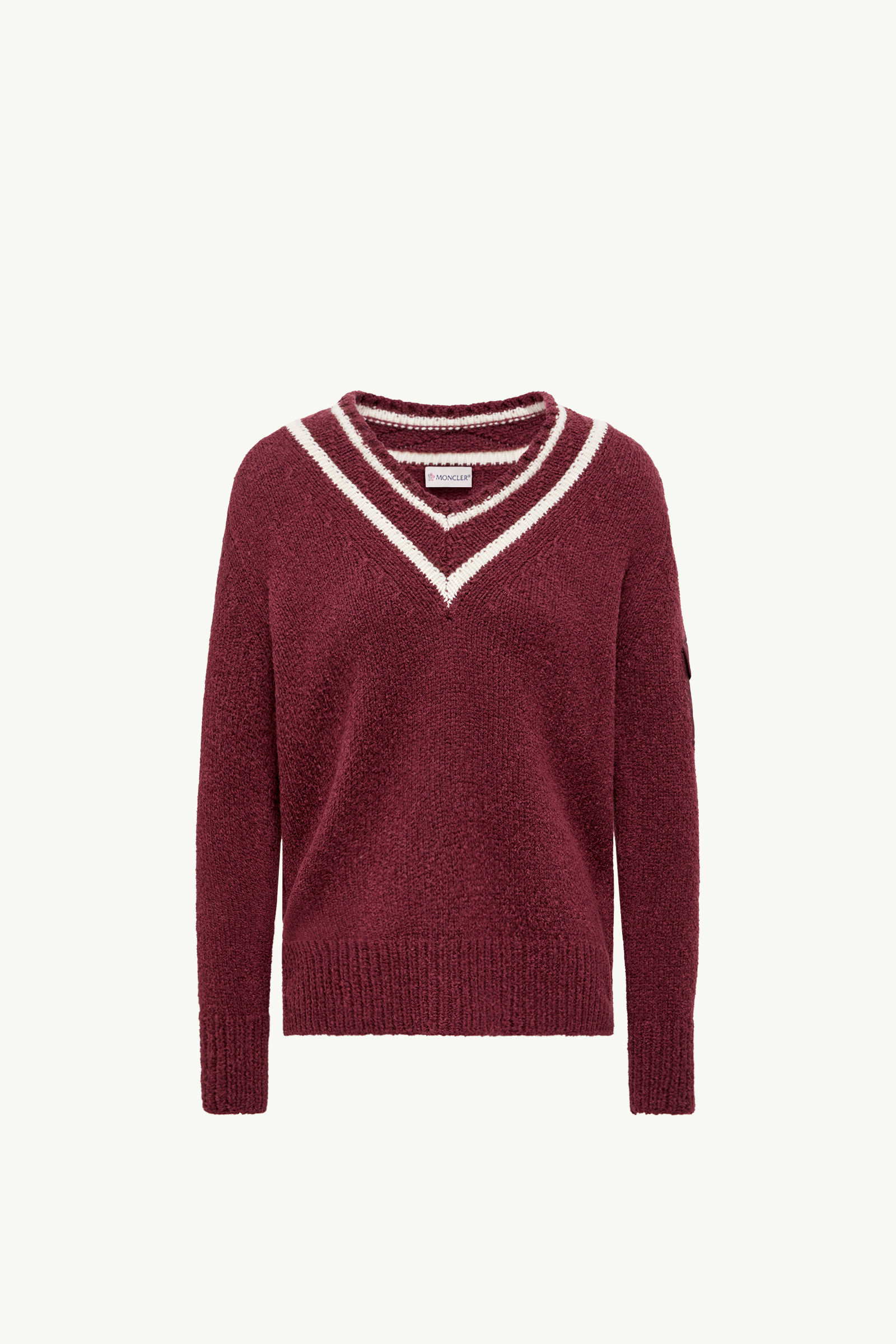 https://moncler-cdn.thron.com/api/v1/content-delivery/shares/dpx6uv/contents/K20939D00001M5493466_F/image/K20939D00001M5493466_F