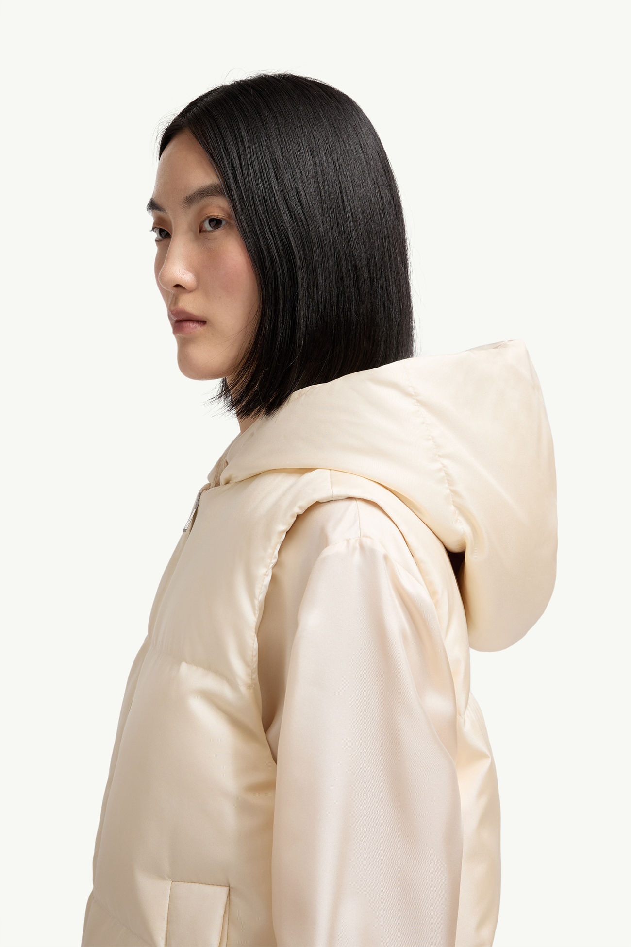 Moncler + Qiu Hao Linglong Hooded Down Gilet Women White Ivory Moncler 1