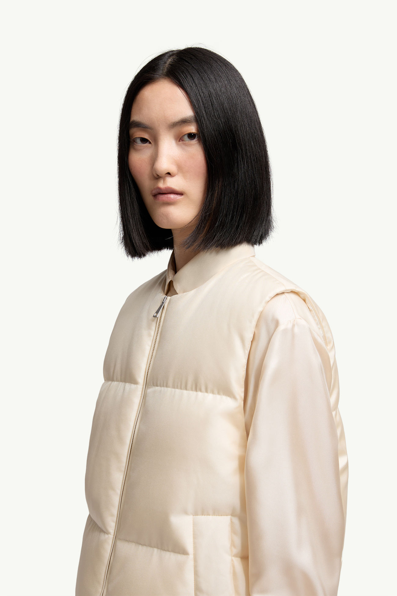 Gilet imbottito in piuma Linglong con cappuccio Moncler + Qiu Hao Donna Bianco Avorio Moncler 6