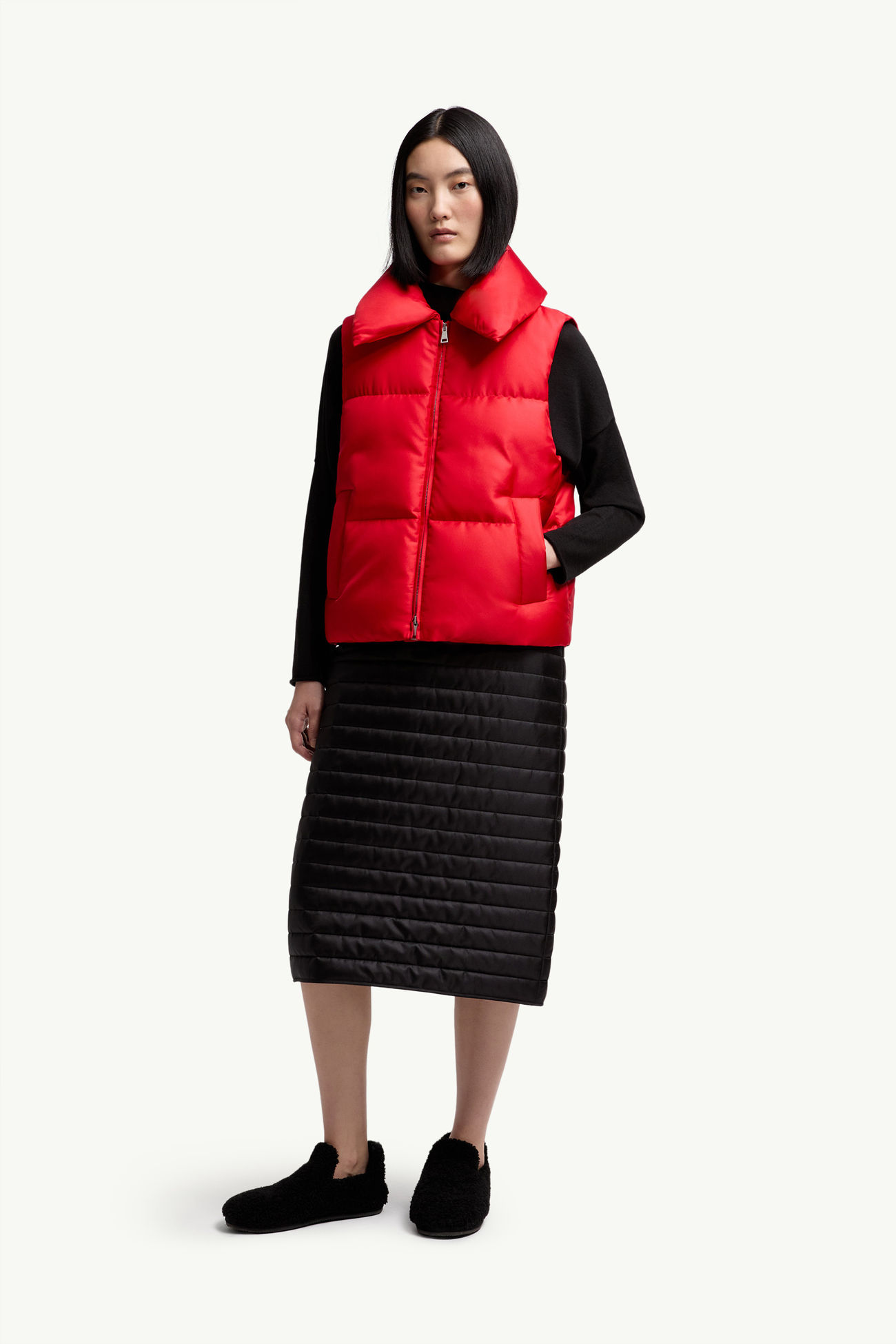 Chaleco plumífero con capucha Moncler + Qiu Hao Linglong Mujer Rojo Moncler 0