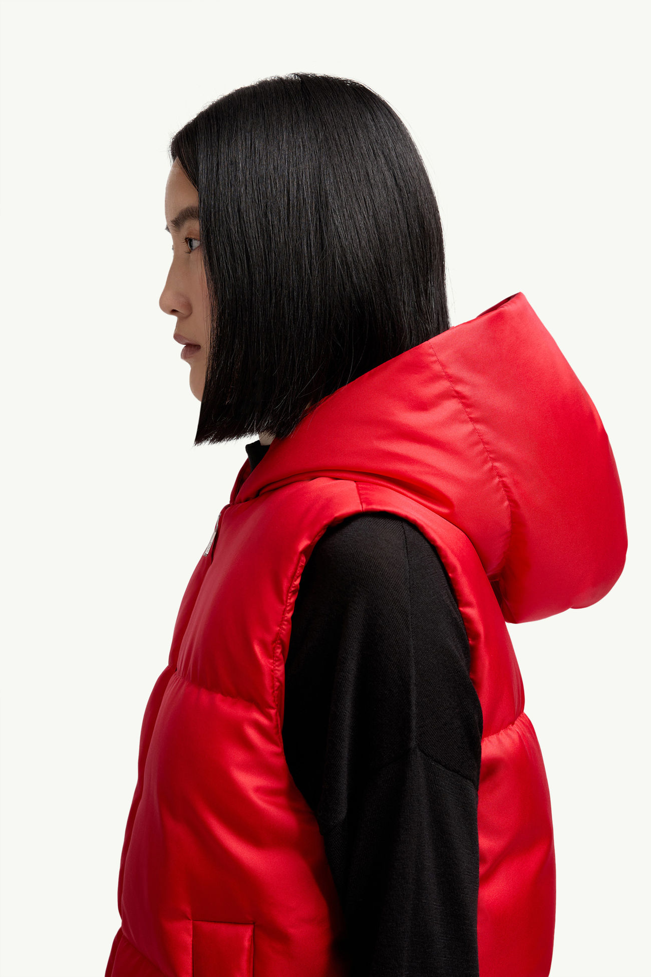 Moncler + Qiu Hao Linglong Daunenweste mit Kapuze Damen Rot Moncler 1