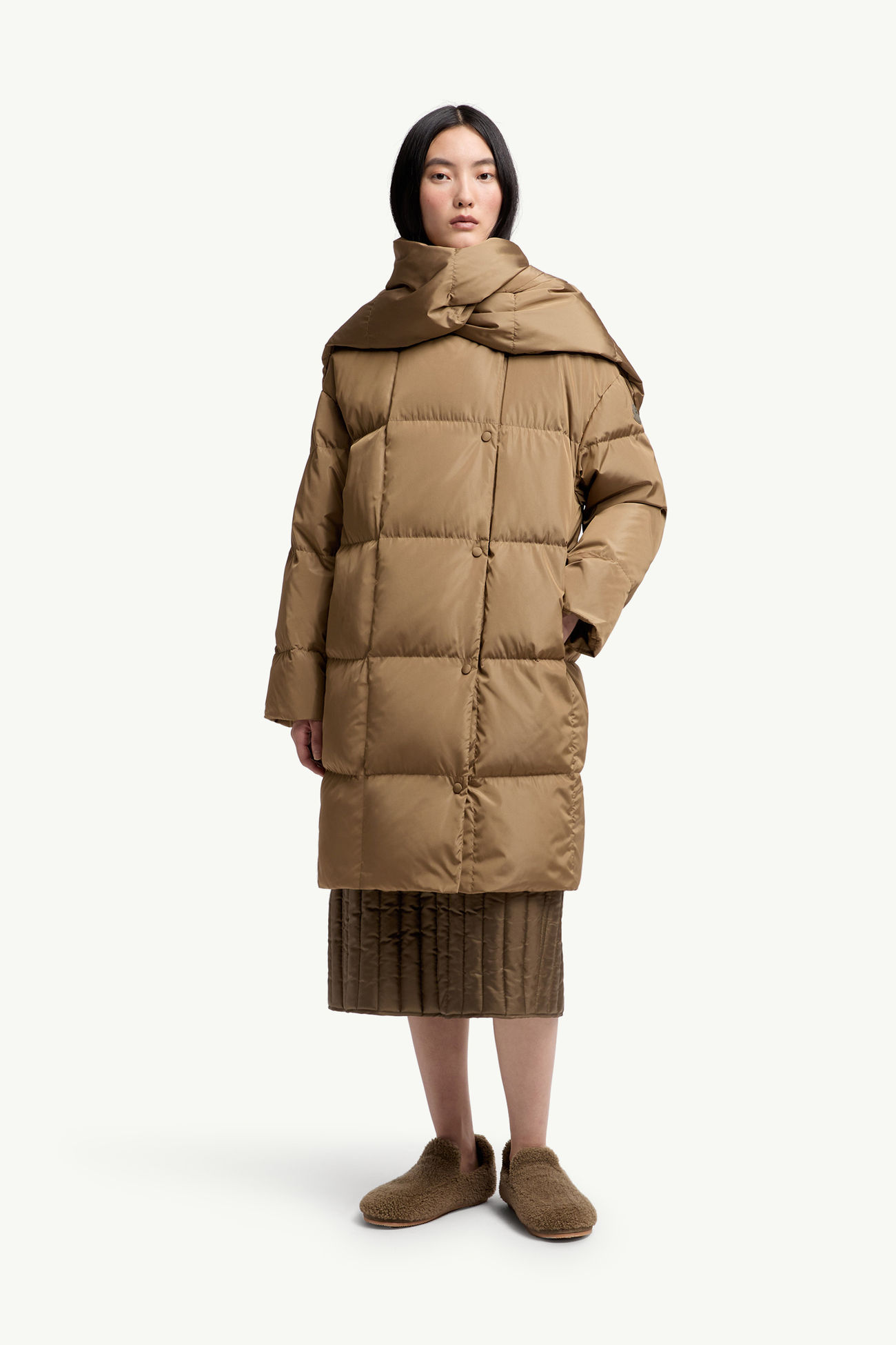 Moncler + Qiu Hao Gaoya Lange Daunenjacke Damen Hellbraun Moncler 0